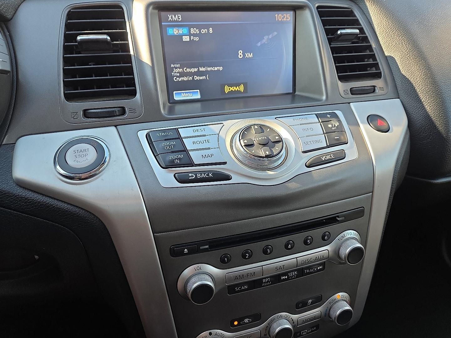 2014 Gun Metallic - KAD /Black - G Nissan Murano LE (JN8AZ1MUXEW) with an 3.5L V-6 DOHC, variable valve control, regular gasoline, engine with 260HP engine, located at 4711 Ave Q, Lubbock, TX, 79412, (806) 687-2362, 33.551304, -101.855293- Photo#26