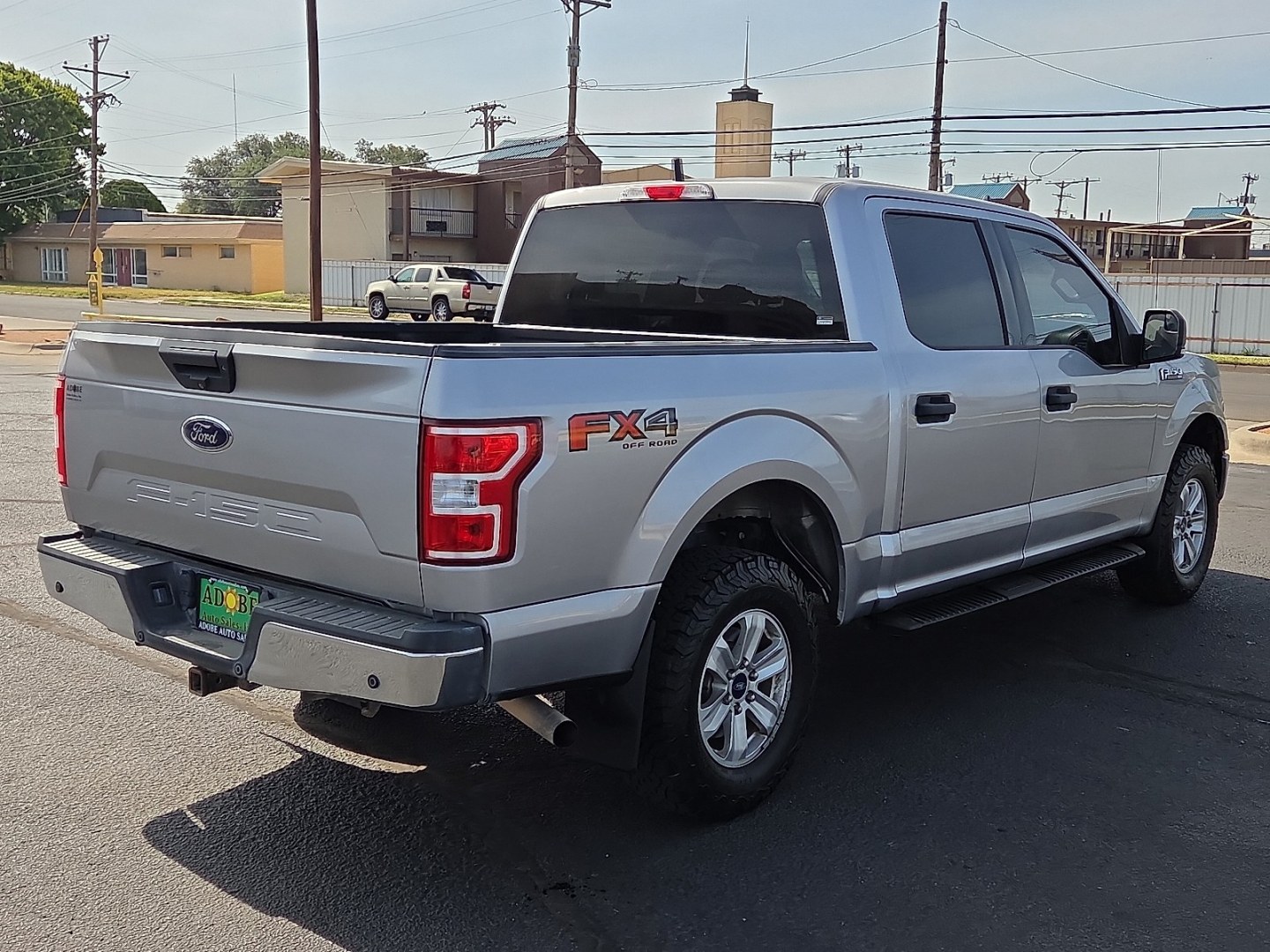 2020 Iconic Silver Metallic - JS /Medium Earth Gray - MG Ford F-150 XLT (1FTEW1E51LK) with an 5L V-8 port/direct injection, DOHC, variable valve control, regular unleaded, engine with 395HP engine, located at 4711 Ave Q, Lubbock, TX, 79412, (806) 687-2362, 33.551304, -101.855293- Photo#4