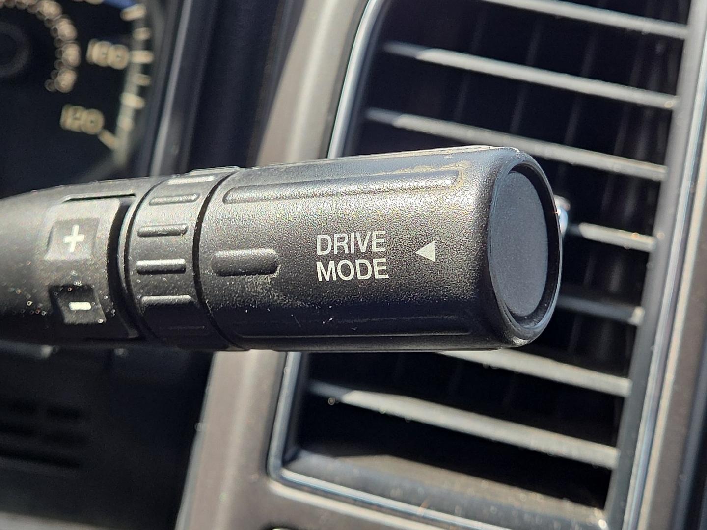 2020 Iconic Silver Metallic - JS /Medium Earth Gray - MG Ford F-150 XLT (1FTEW1E51LK) with an 5L V-8 port/direct injection, DOHC, variable valve control, regular unleaded, engine with 395HP engine, located at 4711 Ave Q, Lubbock, TX, 79412, (806) 687-2362, 33.551304, -101.855293- Photo#26