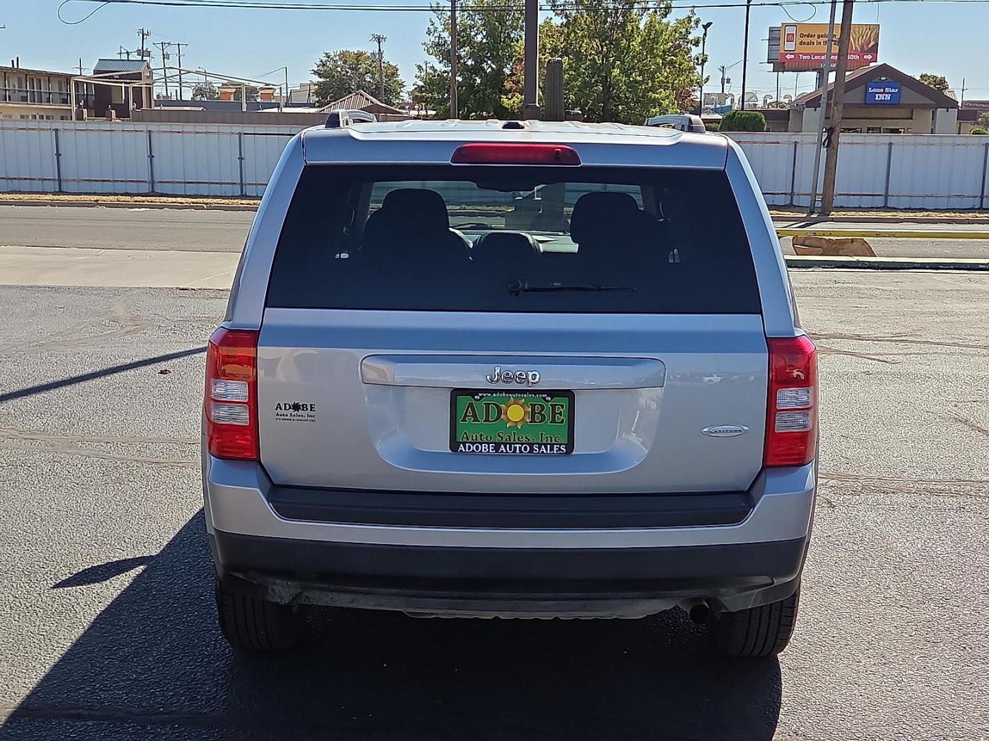 2017 Billet Silver Metallic Clearcoat - PSC /Dark Slate Gray - DV Jeep Patriot Latitude FWD (1C4NJPFA1HD) with an 2L I-4 DOHC, variable valve control, regular unleaded, engine with 158HP engine, located at 4711 Ave Q, Lubbock, TX, 79412, (806) 687-2362, 33.551304, -101.855293 - Photo#3
