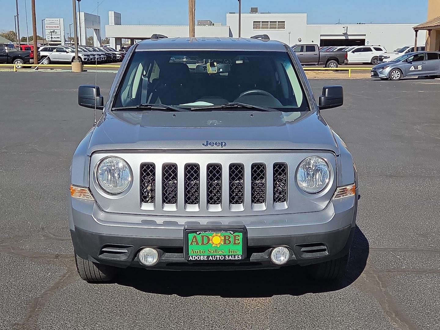 2017 Billet Silver Metallic Clearcoat - PSC /Dark Slate Gray - DV Jeep Patriot Latitude FWD (1C4NJPFA1HD) with an 2L I-4 DOHC, variable valve control, regular unleaded, engine with 158HP engine, located at 4711 Ave Q, Lubbock, TX, 79412, (806) 687-2362, 33.551304, -101.855293 - Photo#7