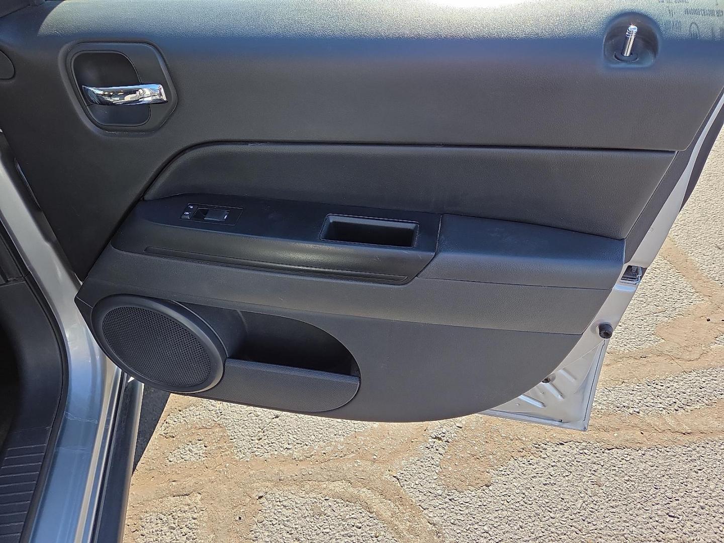 2017 Billet Silver Metallic Clearcoat - PSC /Dark Slate Gray - DV Jeep Patriot Latitude FWD (1C4NJPFA1HD) with an 2L I-4 DOHC, variable valve control, regular unleaded, engine with 158HP engine, located at 4711 Ave Q, Lubbock, TX, 79412, (806) 687-2362, 33.551304, -101.855293 - Photo#13