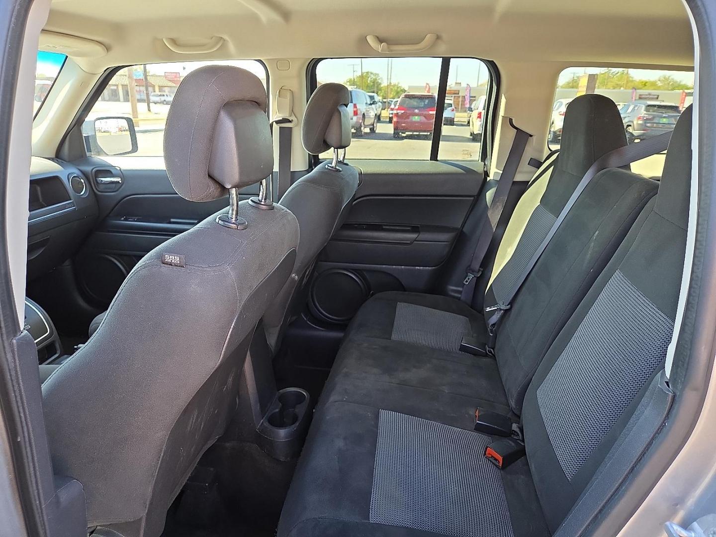 2017 Billet Silver Metallic Clearcoat - PSC /Dark Slate Gray - DV Jeep Patriot Latitude FWD (1C4NJPFA1HD) with an 2L I-4 DOHC, variable valve control, regular unleaded, engine with 158HP engine, located at 4711 Ave Q, Lubbock, TX, 79412, (806) 687-2362, 33.551304, -101.855293 - Photo#17