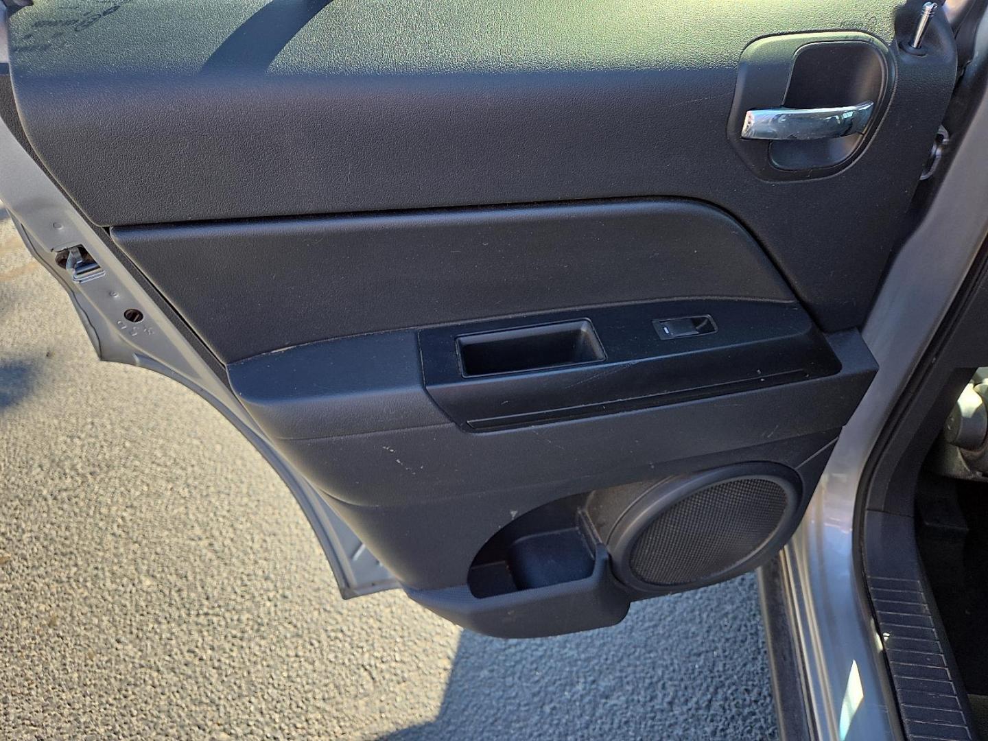 2017 Billet Silver Metallic Clearcoat - PSC /Dark Slate Gray - DV Jeep Patriot Latitude FWD (1C4NJPFA1HD) with an 2L I-4 DOHC, variable valve control, regular unleaded, engine with 158HP engine, located at 4711 Ave Q, Lubbock, TX, 79412, (806) 687-2362, 33.551304, -101.855293 - Photo#18