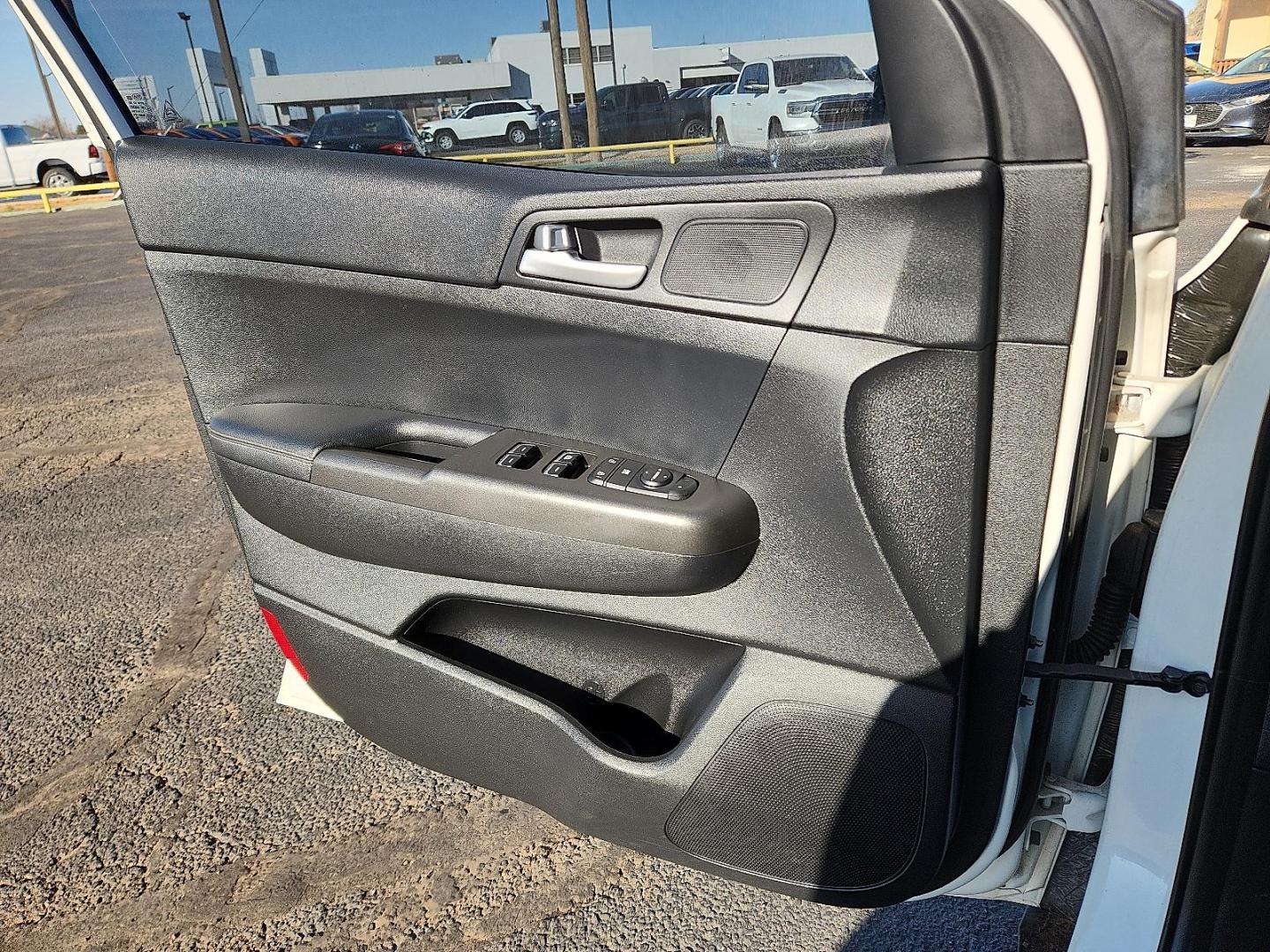 2021 WHITE Kia Sportage LX (KNDPM3AC5M7) with an Theta II 2.4L I-4 gasoline direct injection, DOHC, D-CVVT variable valve control, regular unleaded, engine with 181HP engine, located at 4711 Ave Q, Lubbock, TX, 79412, (806) 687-2362, 33.551304, -101.855293 - Photo#12