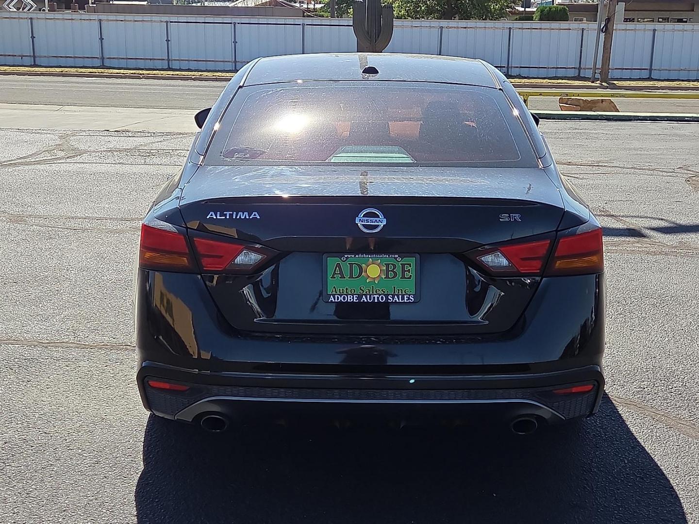 2019 Super Black - KH3 /Sport - N Nissan Altima 2.5 SR (1N4BL4CV2KC) with an 2.5L I-4 gasoline direct injection, DOHC, CVTCS variable valve control, regular unleaded, engine with 182HP engine, located at 4711 Ave Q, Lubbock, TX, 79412, (806) 687-2362, 33.551304, -101.855293 - Photo#3