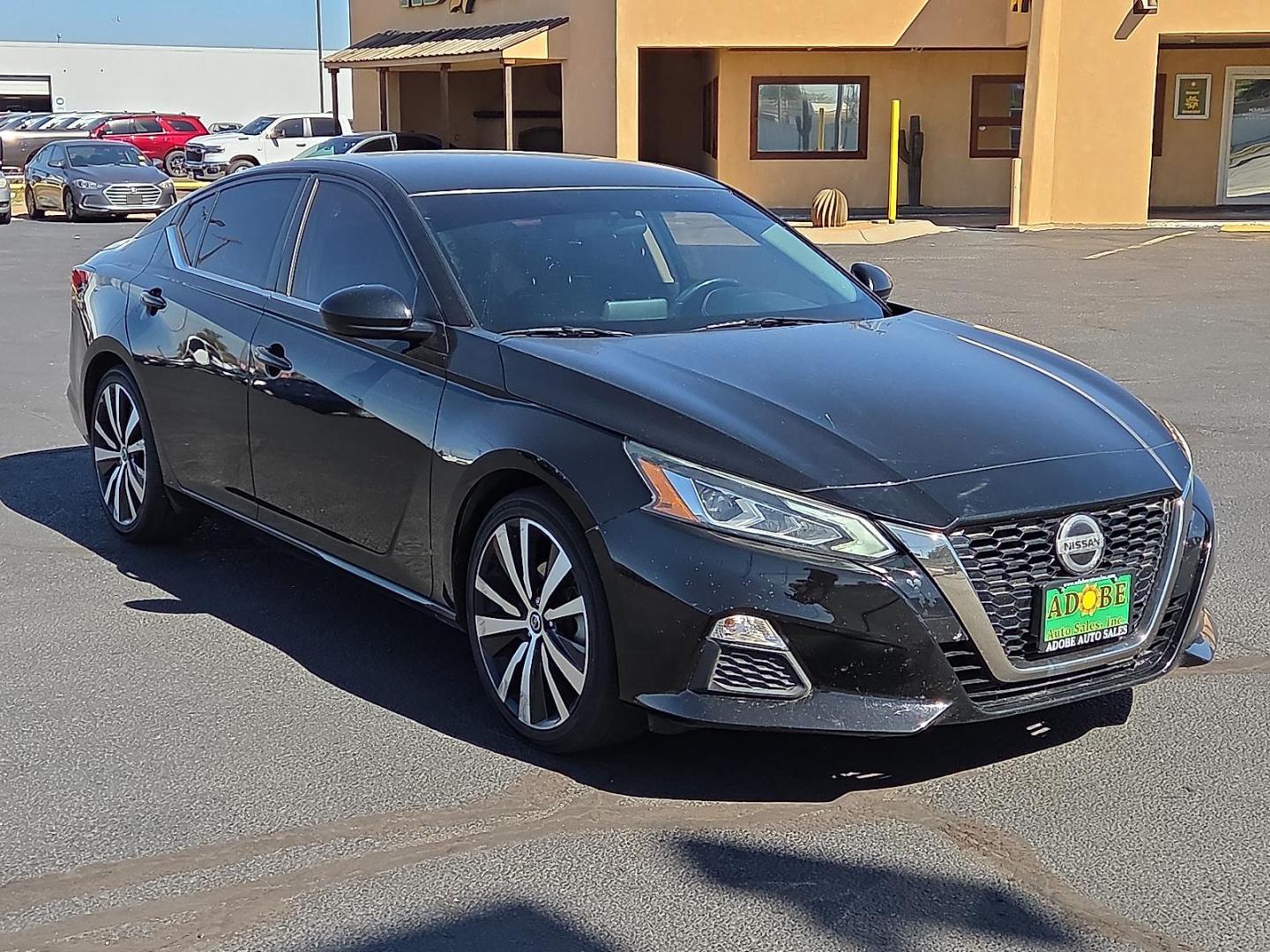 2019 Super Black - KH3 /Sport - N Nissan Altima 2.5 SR (1N4BL4CV2KC) with an 2.5L I-4 gasoline direct injection, DOHC, CVTCS variable valve control, regular unleaded, engine with 182HP engine, located at 4711 Ave Q, Lubbock, TX, 79412, (806) 687-2362, 33.551304, -101.855293 - Photo#6