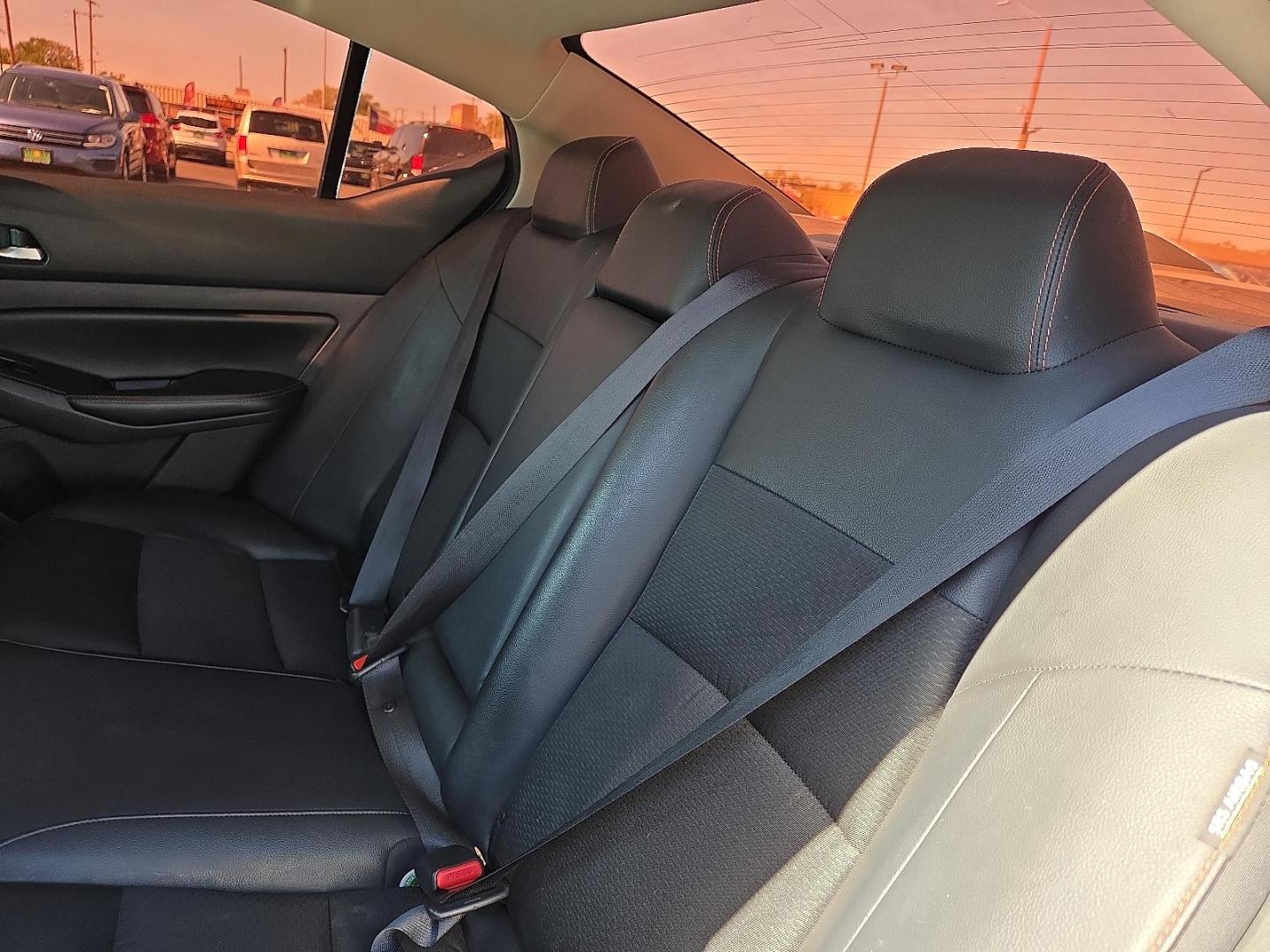 2019 Super Black - KH3 /Sport - N Nissan Altima 2.5 SR (1N4BL4CV2KC) with an 2.5L I-4 gasoline direct injection, DOHC, CVTCS variable valve control, regular unleaded, engine with 182HP engine, located at 4711 Ave Q, Lubbock, TX, 79412, (806) 687-2362, 33.551304, -101.855293 - Photo#18