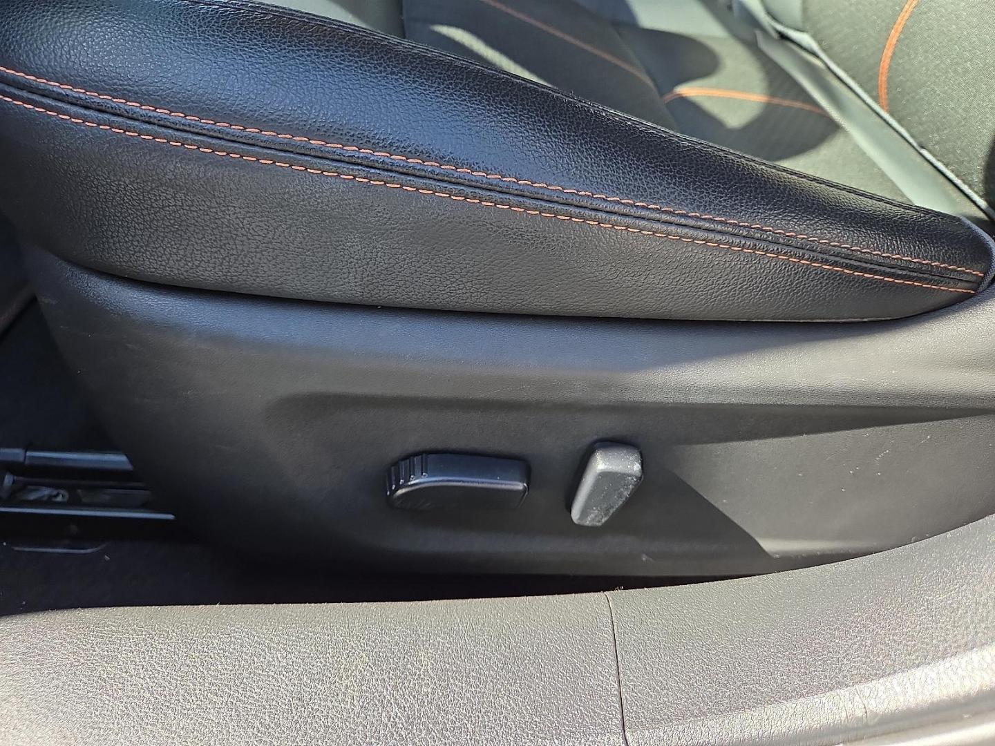 2019 Super Black - KH3 /Sport - N Nissan Altima 2.5 SR (1N4BL4CV2KC) with an 2.5L I-4 gasoline direct injection, DOHC, CVTCS variable valve control, regular unleaded, engine with 182HP engine, located at 4711 Ave Q, Lubbock, TX, 79412, (806) 687-2362, 33.551304, -101.855293 - Photo#21