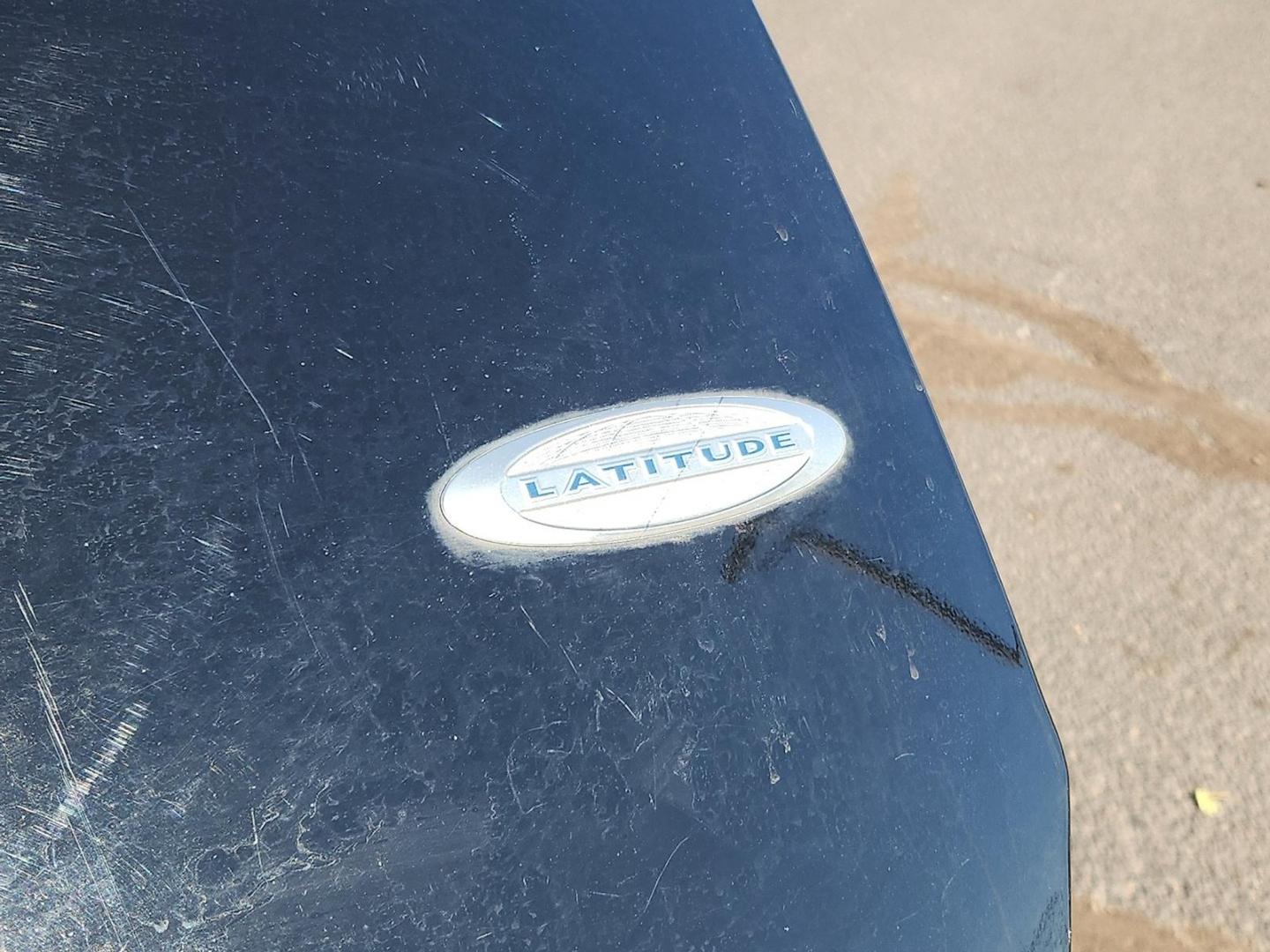 2012 BLACK Jeep Patriot Latitude (1C4NJPFB6CD) with an 2.4L I-4 DOHC, variable valve control, regular unleaded, engine with 172HP engine, located at 4711 Ave Q, Lubbock, TX, 79412, (806) 687-2362, 33.551304, -101.855293 - Photo#8