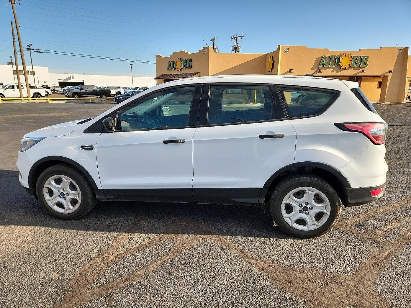 2018 WHITE Ford Escape S (1FMCU0F70JU) with an Duratec 2.5L I-4 DOHC, iVCT variable valve control, regular unleaded, engine with 168HP engine, located at 4711 Ave Q, Lubbock, TX, 79412, (806) 687-2362, 33.551304, -101.855293 - Photo#1