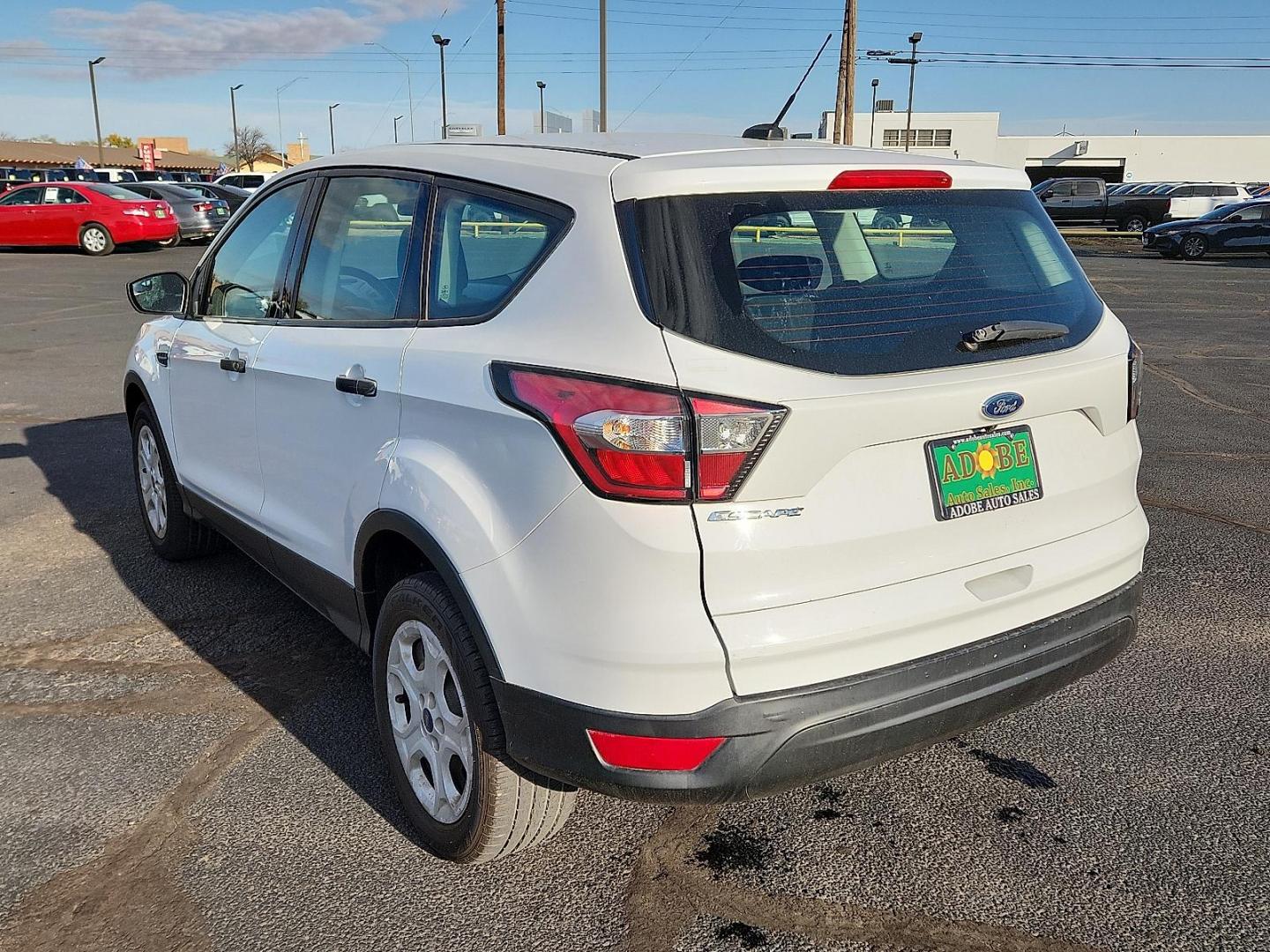 2018 WHITE Ford Escape S (1FMCU0F70JU) with an Duratec 2.5L I-4 DOHC, iVCT variable valve control, regular unleaded, engine with 168HP engine, located at 4711 Ave Q, Lubbock, TX, 79412, (806) 687-2362, 33.551304, -101.855293 - Photo#2