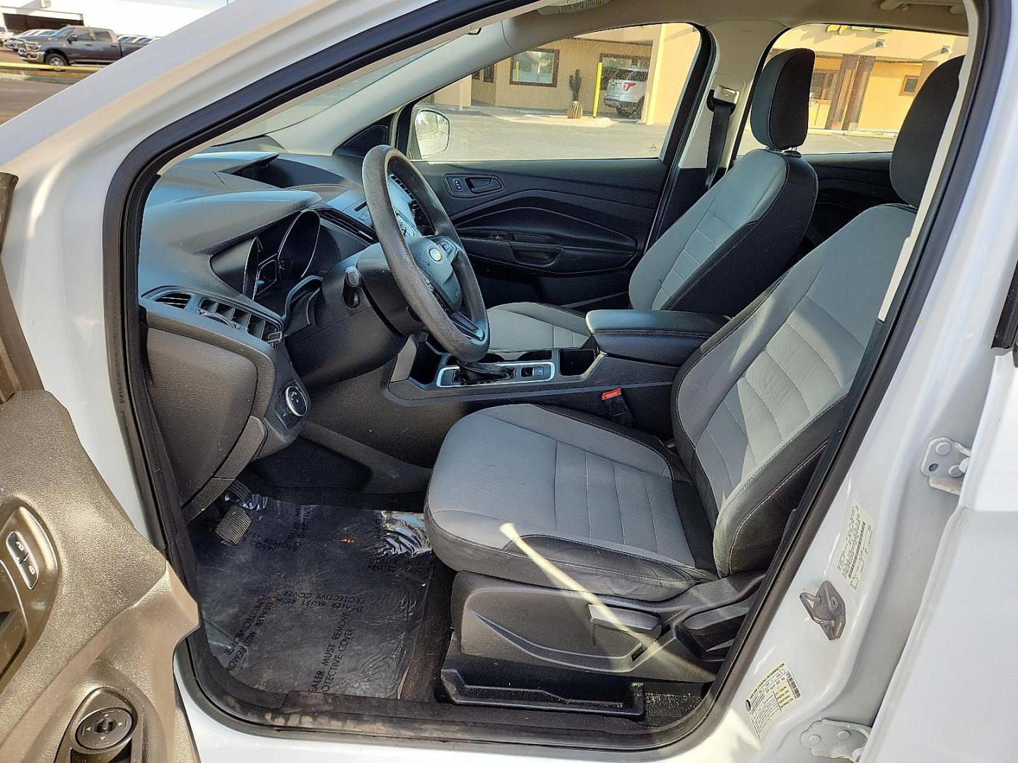 2018 WHITE Ford Escape S (1FMCU0F70JU) with an Duratec 2.5L I-4 DOHC, iVCT variable valve control, regular unleaded, engine with 168HP engine, located at 4711 Ave Q, Lubbock, TX, 79412, (806) 687-2362, 33.551304, -101.855293 - Photo#10