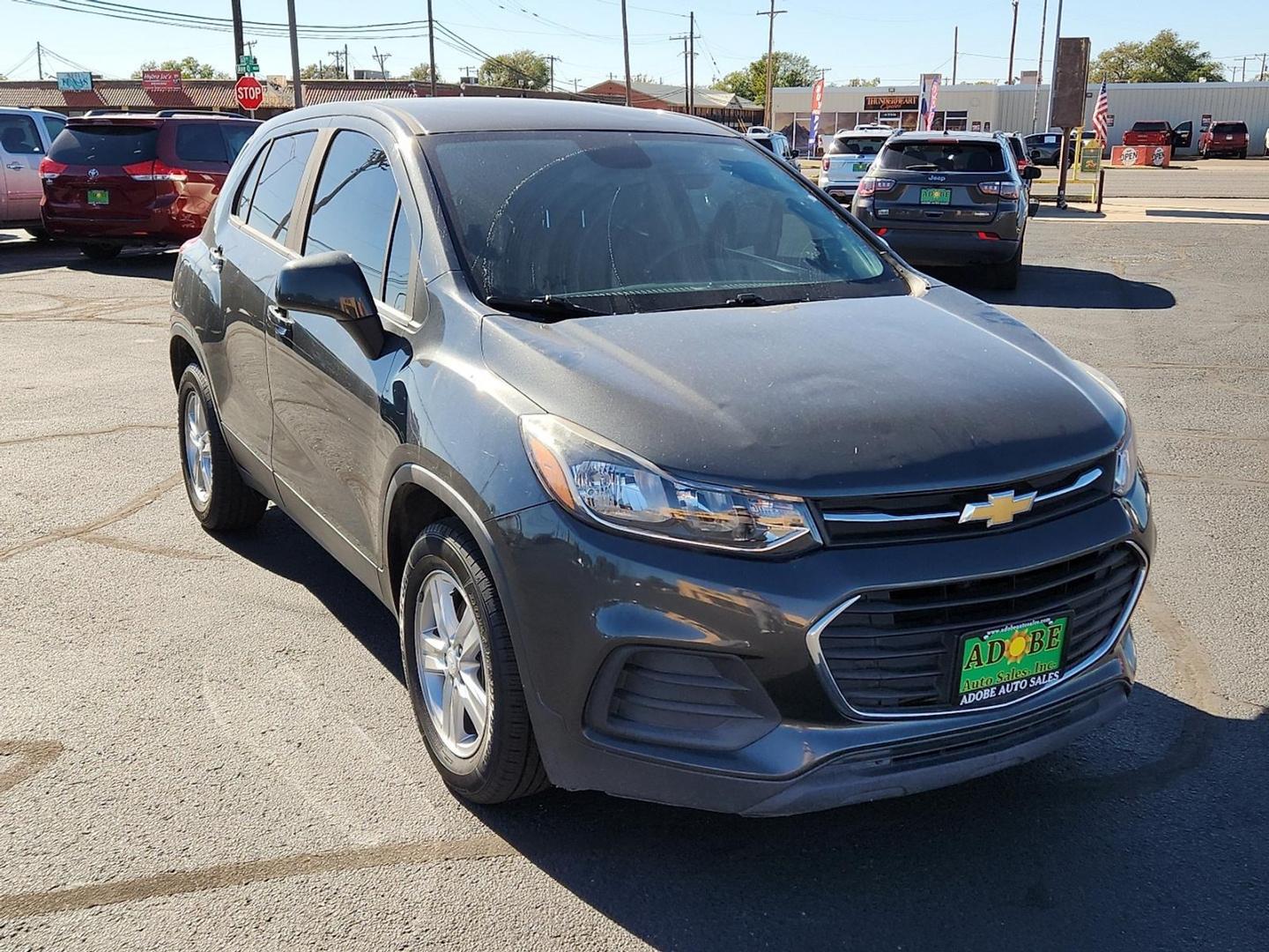 2019 GRAY Chevrolet Trax LS (3GNCJKSBXKL) with an Ecotec 1.4L I-4 DOHC, variable valve control, intercooled turbo, regular unleaded, engine with 138HP engine, located at 4711 Ave Q, Lubbock, TX, 79412, (806) 687-2362, 33.551304, -101.855293 - Photo#5