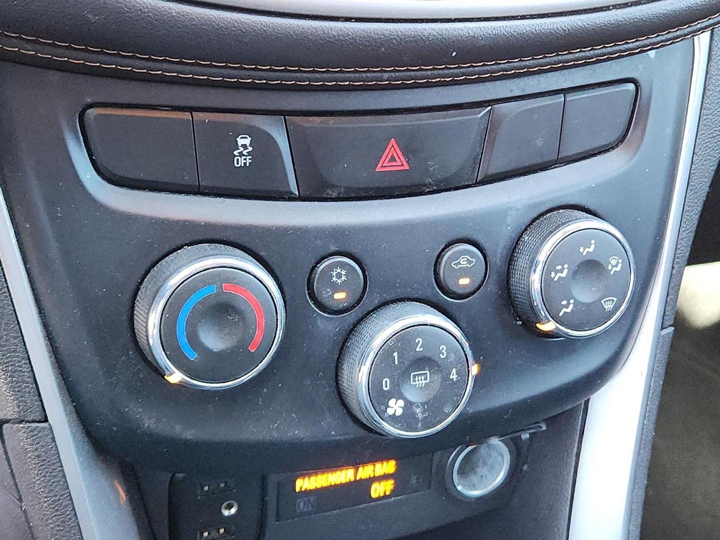 2019 GRAY Chevrolet Trax LS (3GNCJKSBXKL) with an Ecotec 1.4L I-4 DOHC, variable valve control, intercooled turbo, regular unleaded, engine with 138HP engine, located at 4711 Ave Q, Lubbock, TX, 79412, (806) 687-2362, 33.551304, -101.855293 - Photo#18