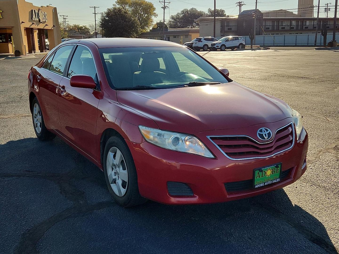 2011 RED Toyota Camry LE (4T1BF3EKXBU) with an 2.5L I-4 DOHC, variable valve control, regular unleaded, engine with 169HP engine, located at 4711 Ave Q, Lubbock, TX, 79412, (806) 687-2362, 33.551304, -101.855293 - Photo#5