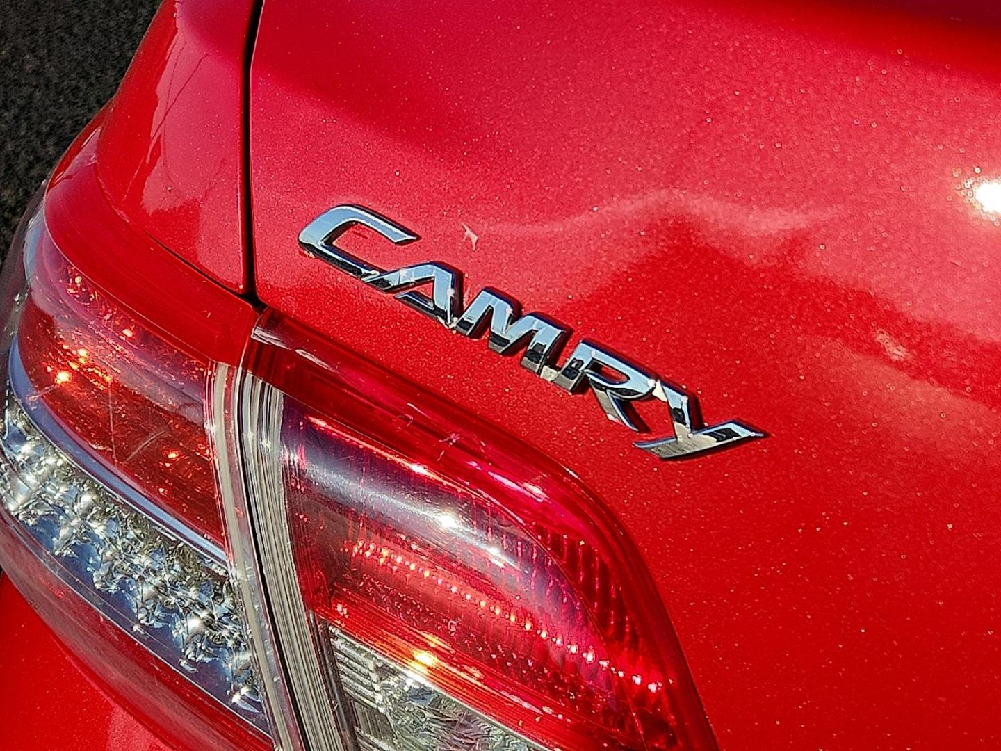 2011 RED Toyota Camry LE (4T1BF3EKXBU) with an 2.5L I-4 DOHC, variable valve control, regular unleaded, engine with 169HP engine, located at 4711 Ave Q, Lubbock, TX, 79412, (806) 687-2362, 33.551304, -101.855293 - Photo#8