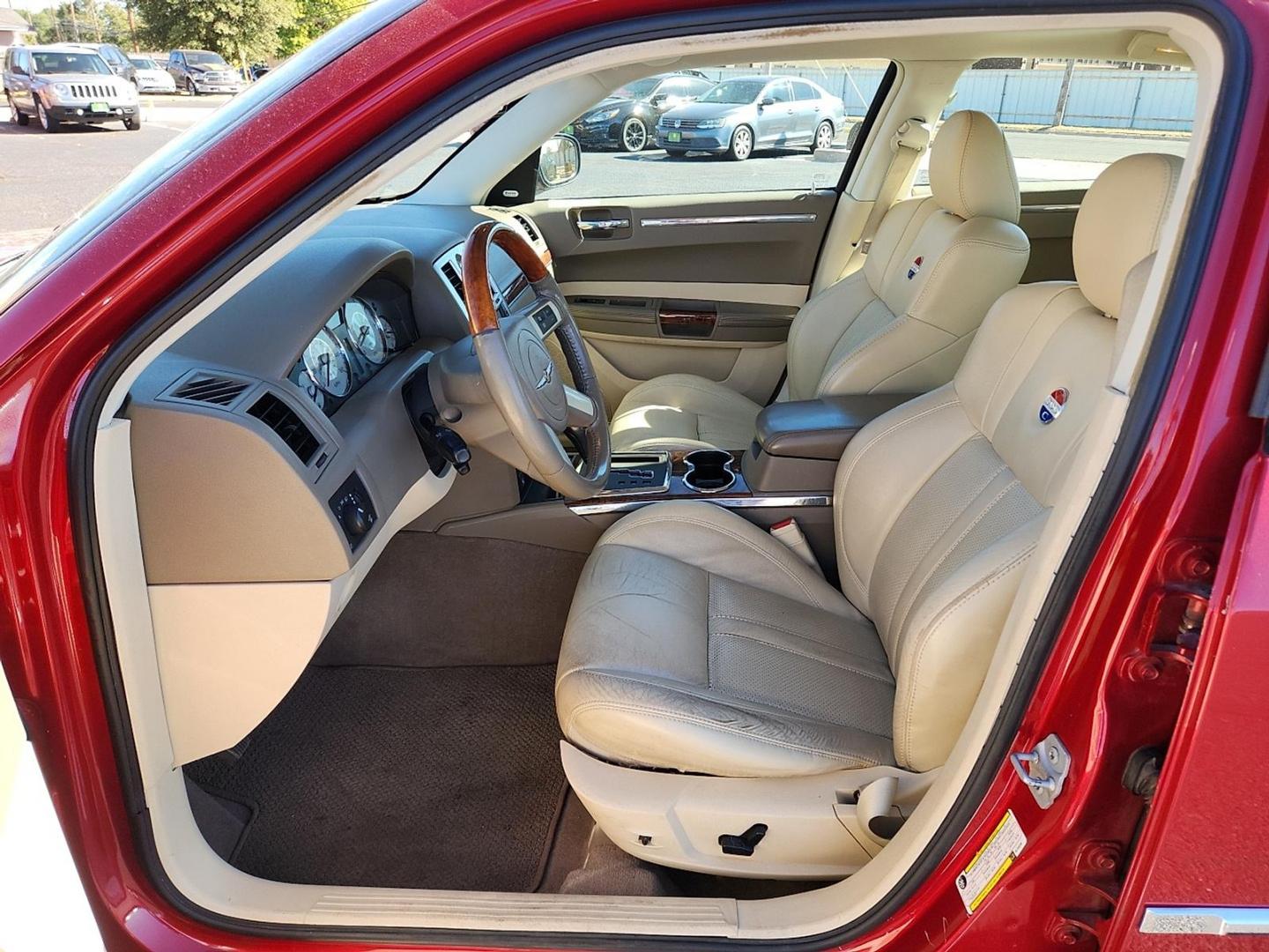 2008 RED Chrysler 300C Hemi (2C3LA63HX8H) with an HEMI 5.7L V-8 regular unleaded, engine with cylinder deactivation and 340HP engine, located at 4711 Ave Q, Lubbock, TX, 79412, (806) 687-2362, 33.551304, -101.855293 - Photo#15