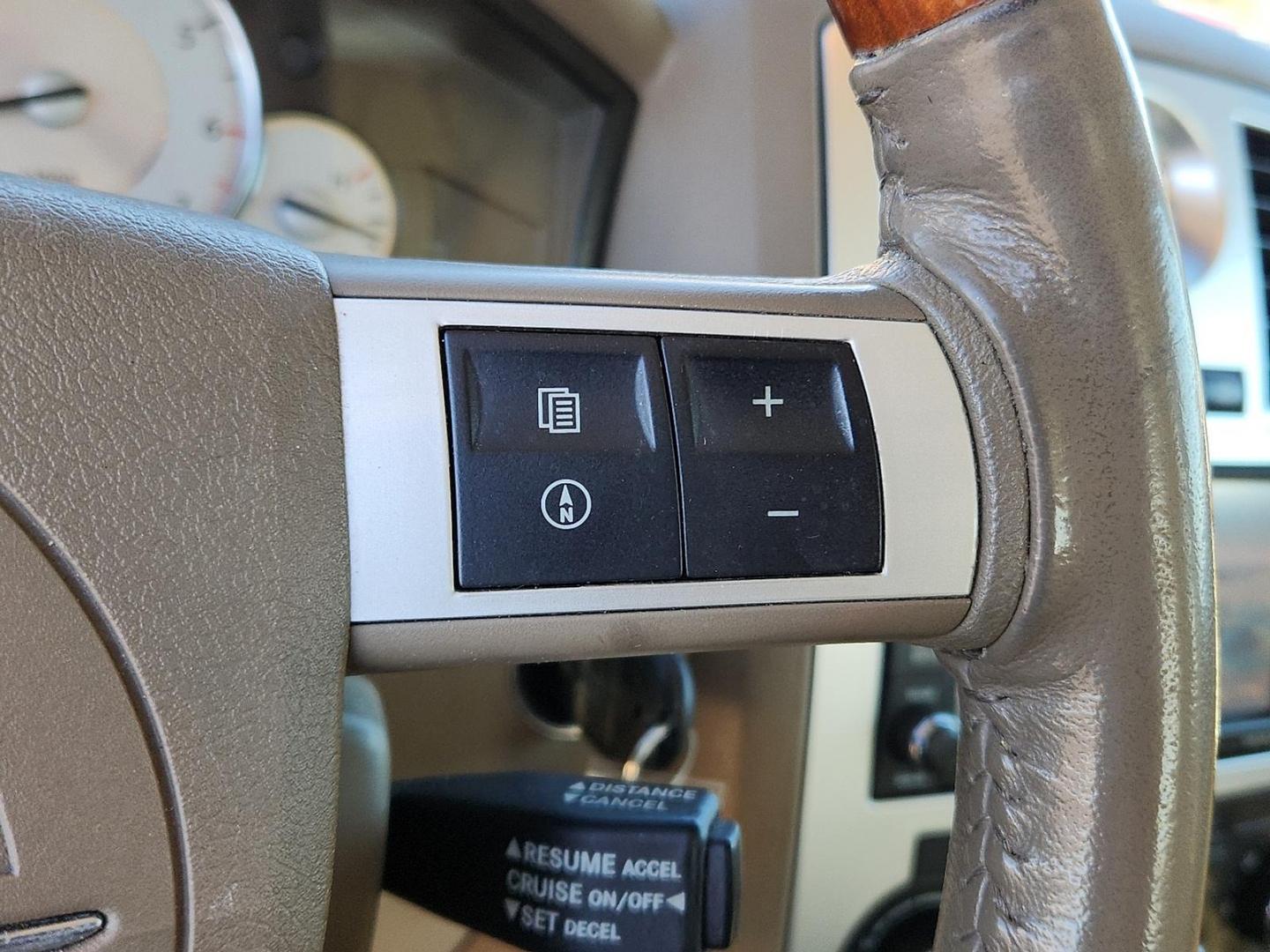 2008 RED Chrysler 300C Hemi (2C3LA63HX8H) with an HEMI 5.7L V-8 regular unleaded, engine with cylinder deactivation and 340HP engine, located at 4711 Ave Q, Lubbock, TX, 79412, (806) 687-2362, 33.551304, -101.855293 - Photo#25