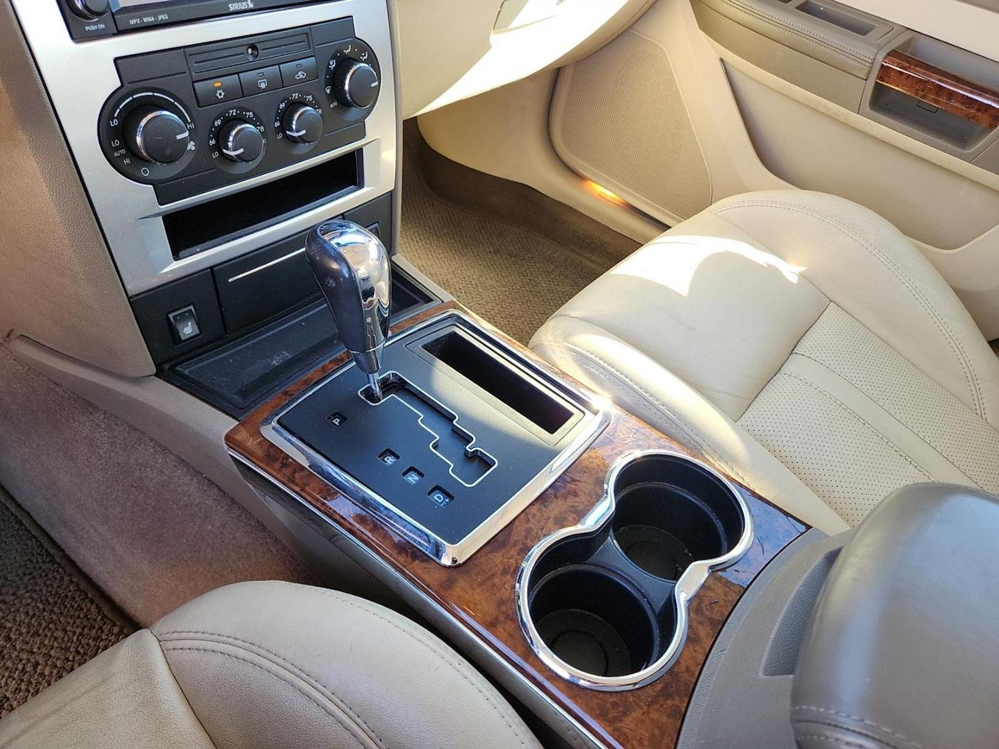 2008 RED Chrysler 300C Hemi (2C3LA63HX8H) with an HEMI 5.7L V-8 regular unleaded, engine with cylinder deactivation and 340HP engine, located at 4711 Ave Q, Lubbock, TX, 79412, (806) 687-2362, 33.551304, -101.855293 - Photo#27