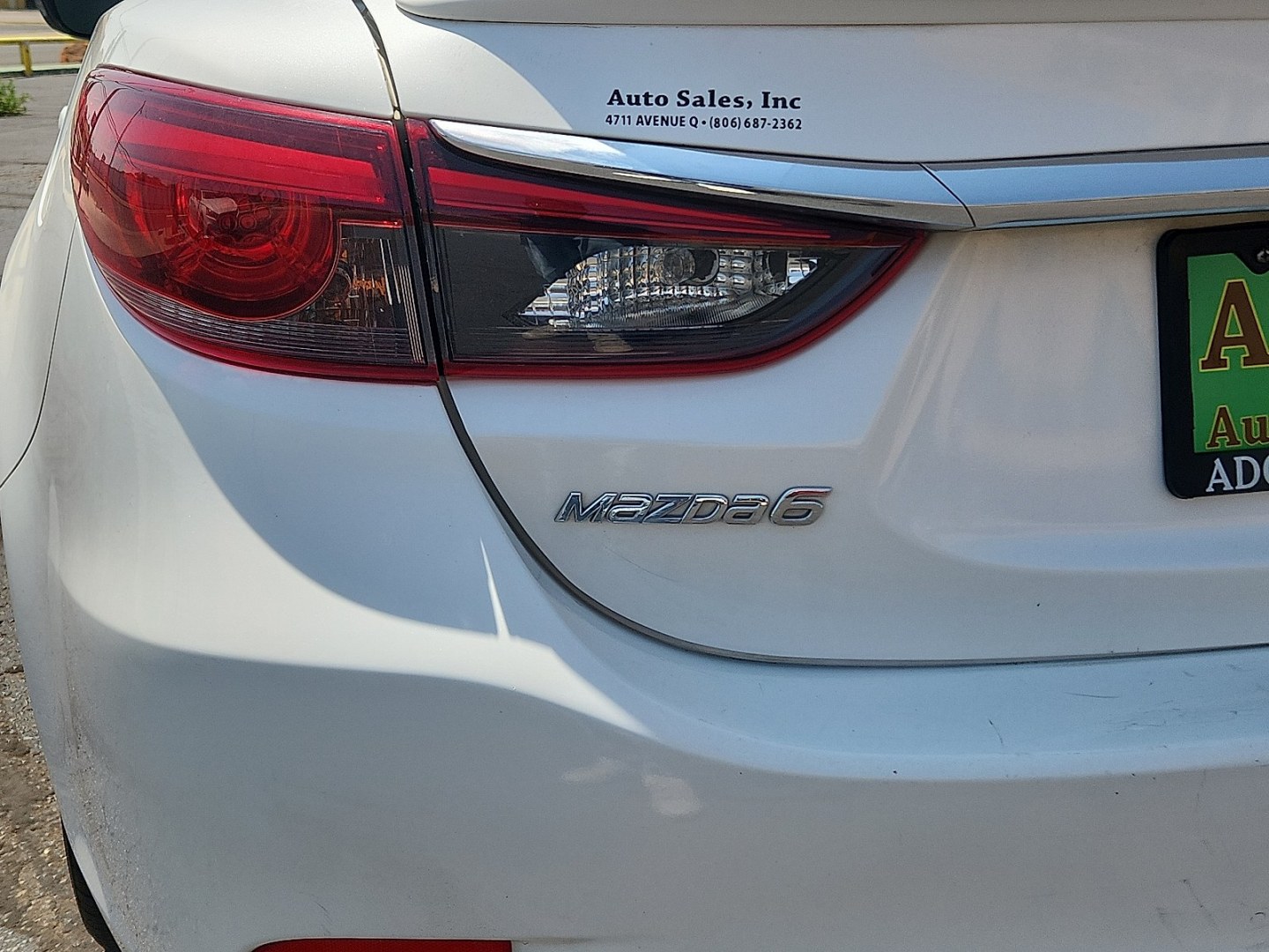 2016 WHITE /Parchment - GP8 Mazda Mazda6 i Grand Touring (JM1GJ1W58G1) with an SKYACTIV-G 2.5L I-4 gasoline direct injection, DOHC, variable valve control, regular unleaded, engine with 184HP engine, located at 4711 Ave Q, Lubbock, TX, 79412, (806) 687-2362, 33.551304, -101.855293- Photo#8