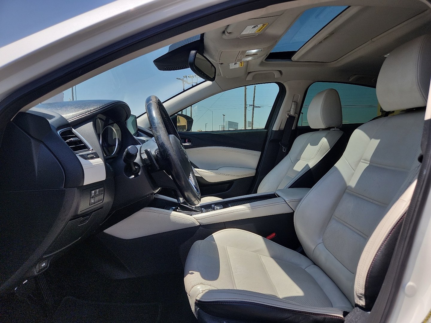 2016 WHITE /Parchment - GP8 Mazda Mazda6 i Grand Touring (JM1GJ1W58G1) with an SKYACTIV-G 2.5L I-4 gasoline direct injection, DOHC, variable valve control, regular unleaded, engine with 184HP engine, located at 4711 Ave Q, Lubbock, TX, 79412, (806) 687-2362, 33.551304, -101.855293- Photo#13