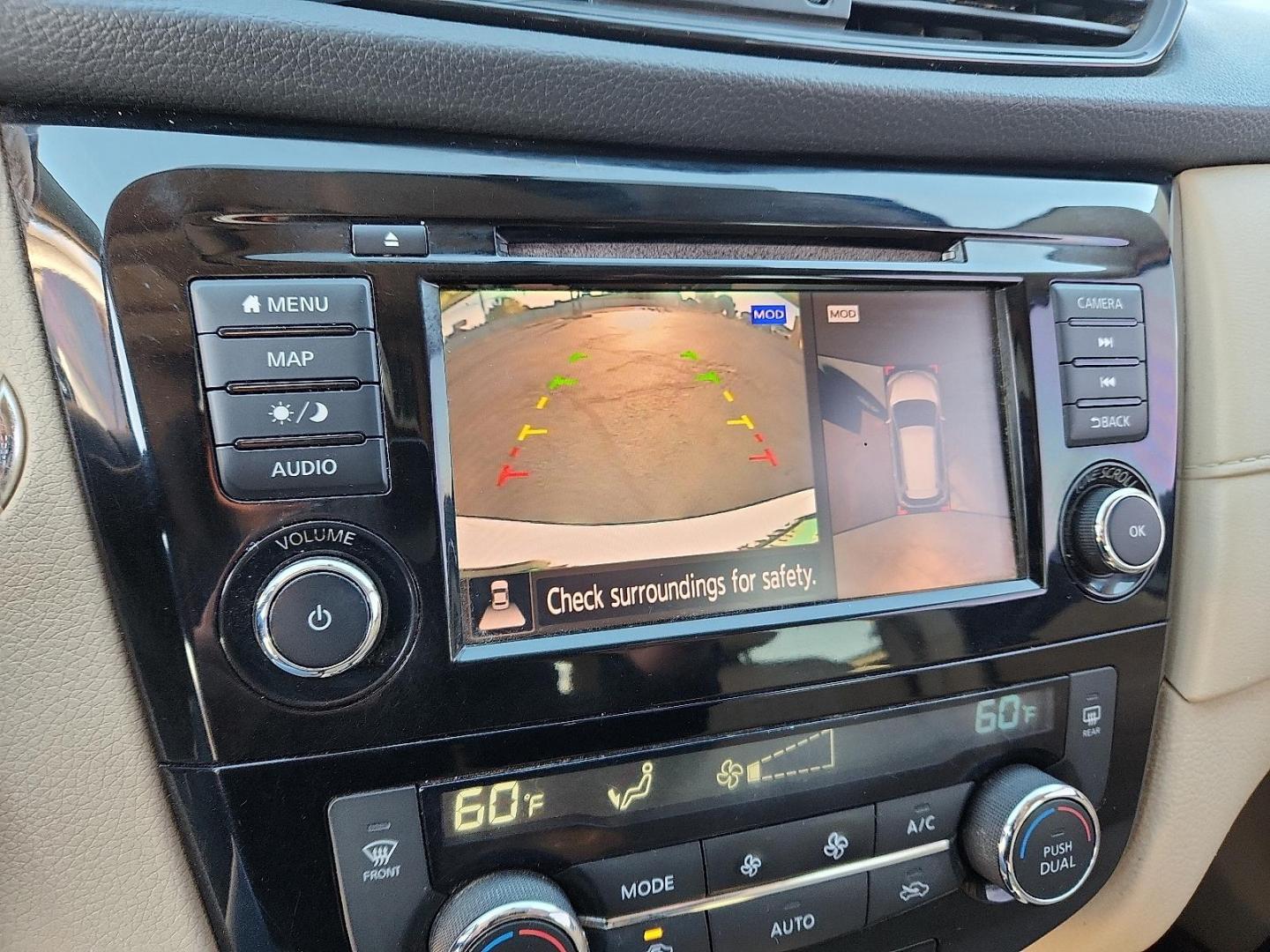 2018 WHITE Nissan Rogue SV (5N1AT2MTXJC) with an 2.5L I-4 DOHC, variable valve control, regular unleaded, engine with 170HP engine, located at 4711 Ave Q, Lubbock, TX, 79412, (806) 687-2362, 33.551304, -101.855293 - Photo#12