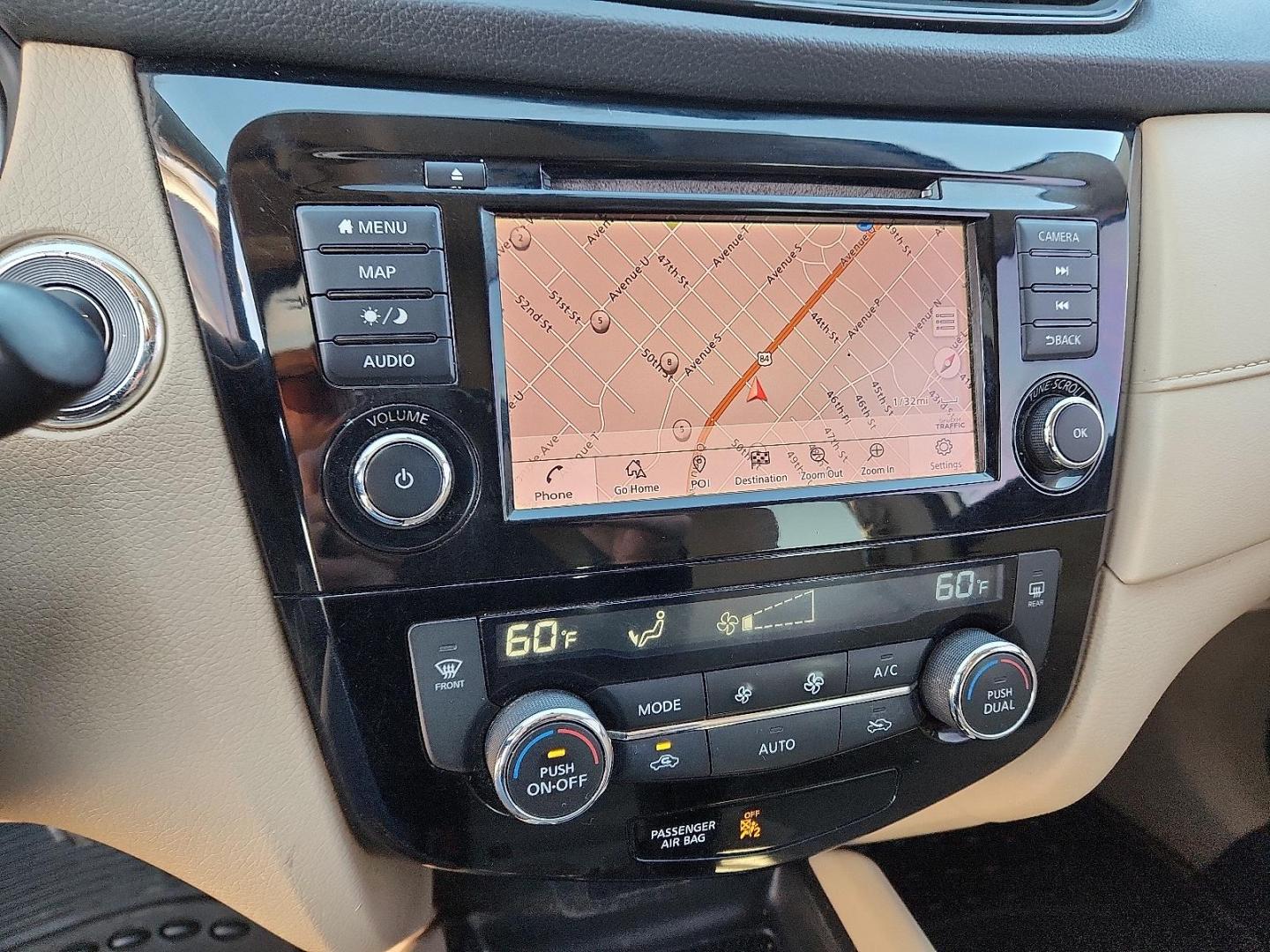 2018 WHITE Nissan Rogue SV (5N1AT2MTXJC) with an 2.5L I-4 DOHC, variable valve control, regular unleaded, engine with 170HP engine, located at 4711 Ave Q, Lubbock, TX, 79412, (806) 687-2362, 33.551304, -101.855293 - Photo#13