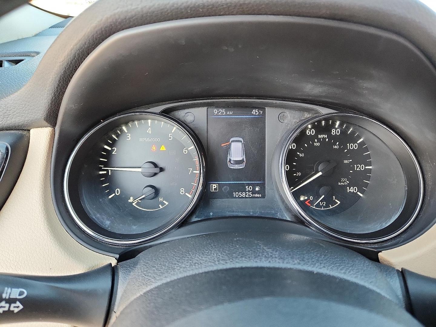 2018 WHITE Nissan Rogue SV (5N1AT2MTXJC) with an 2.5L I-4 DOHC, variable valve control, regular unleaded, engine with 170HP engine, located at 4711 Ave Q, Lubbock, TX, 79412, (806) 687-2362, 33.551304, -101.855293 - Photo#14