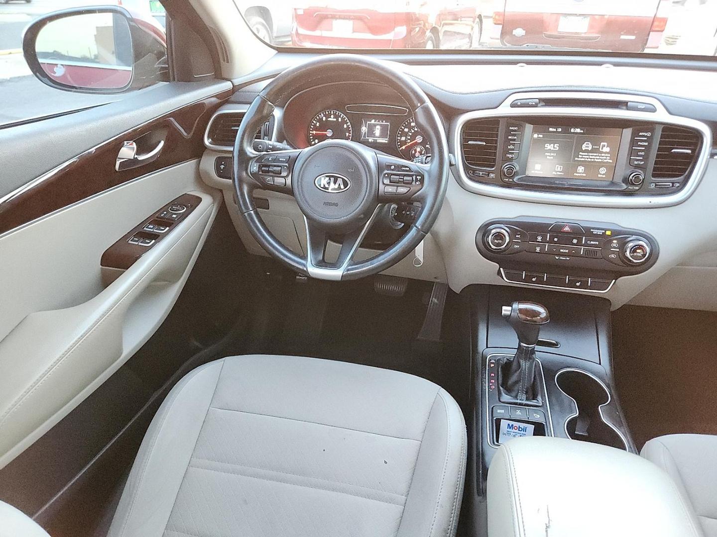 2018 MAROON Kia Sorento 2.4L LX (5XYPGDA37JG) with an 2.4L I-4 gasoline direct injection, DOHC, variable valve control, regular unleaded, engine with 185HP engine, located at 4711 Ave Q, Lubbock, TX, 79412, (806) 687-2362, 33.551304, -101.855293 - Photo#11