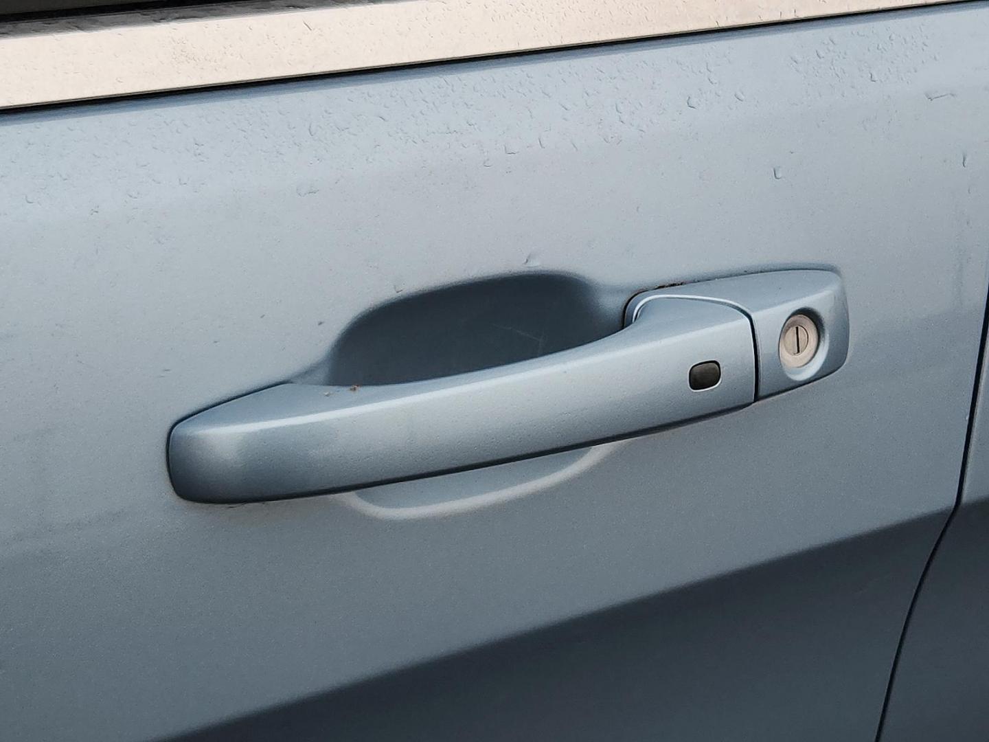 2013 BLUE Jeep Grand Cherokee Laredo (1C4RJFAT7DC) with an HEMI 5.7L V-8 variable valve control, regular unleaded, engine with cylinder deactivation and 360HP engine, located at 4711 Ave Q, Lubbock, TX, 79412, (806) 687-2362, 33.551304, -101.855293 - Photo#8