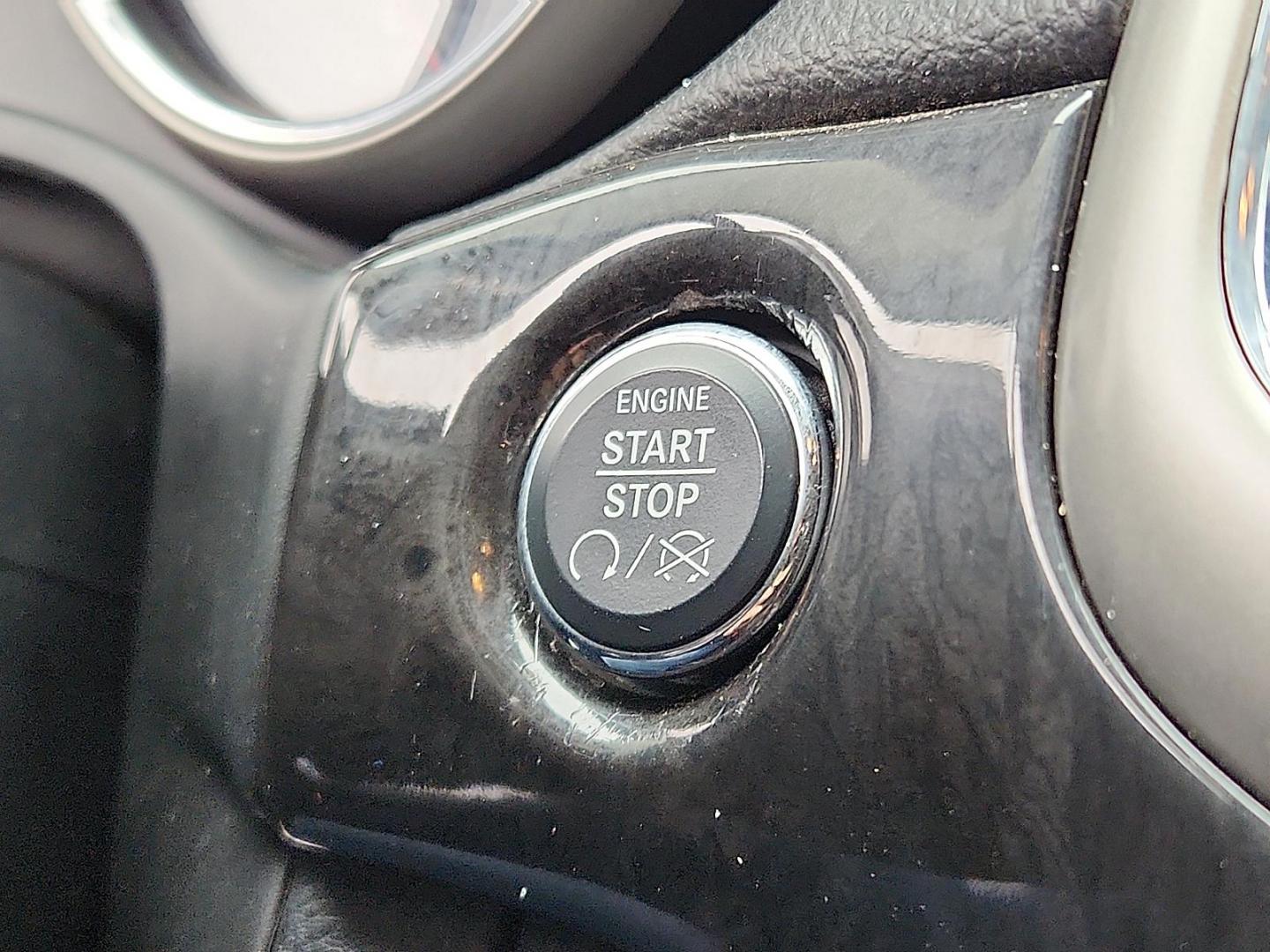 2013 BLUE Jeep Grand Cherokee Laredo (1C4RJFAT7DC) with an HEMI 5.7L V-8 variable valve control, regular unleaded, engine with cylinder deactivation and 360HP engine, located at 4711 Ave Q, Lubbock, TX, 79412, (806) 687-2362, 33.551304, -101.855293 - Photo#20