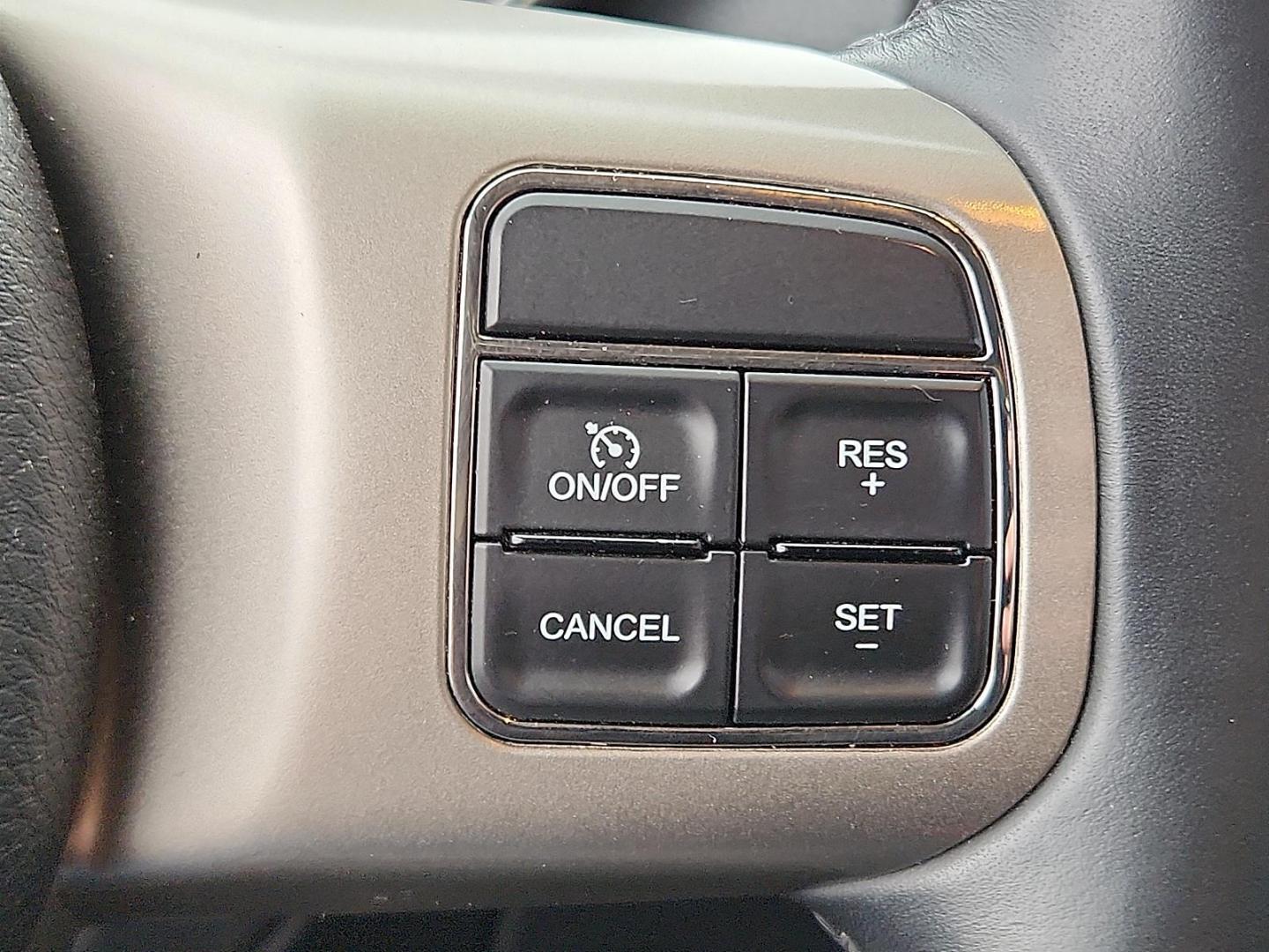 2013 BLUE Jeep Grand Cherokee Laredo (1C4RJFAT7DC) with an HEMI 5.7L V-8 variable valve control, regular unleaded, engine with cylinder deactivation and 360HP engine, located at 4711 Ave Q, Lubbock, TX, 79412, (806) 687-2362, 33.551304, -101.855293 - Photo#22