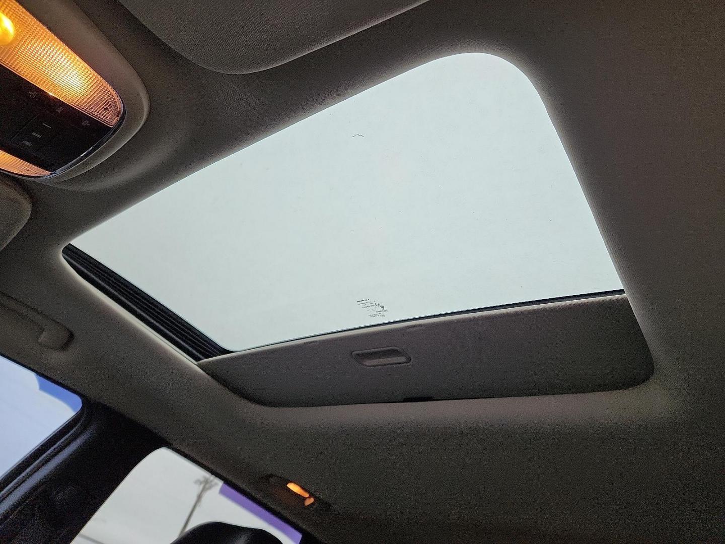 2013 BLUE Jeep Grand Cherokee Laredo (1C4RJFAT7DC) with an HEMI 5.7L V-8 variable valve control, regular unleaded, engine with cylinder deactivation and 360HP engine, located at 4711 Ave Q, Lubbock, TX, 79412, (806) 687-2362, 33.551304, -101.855293 - Photo#29