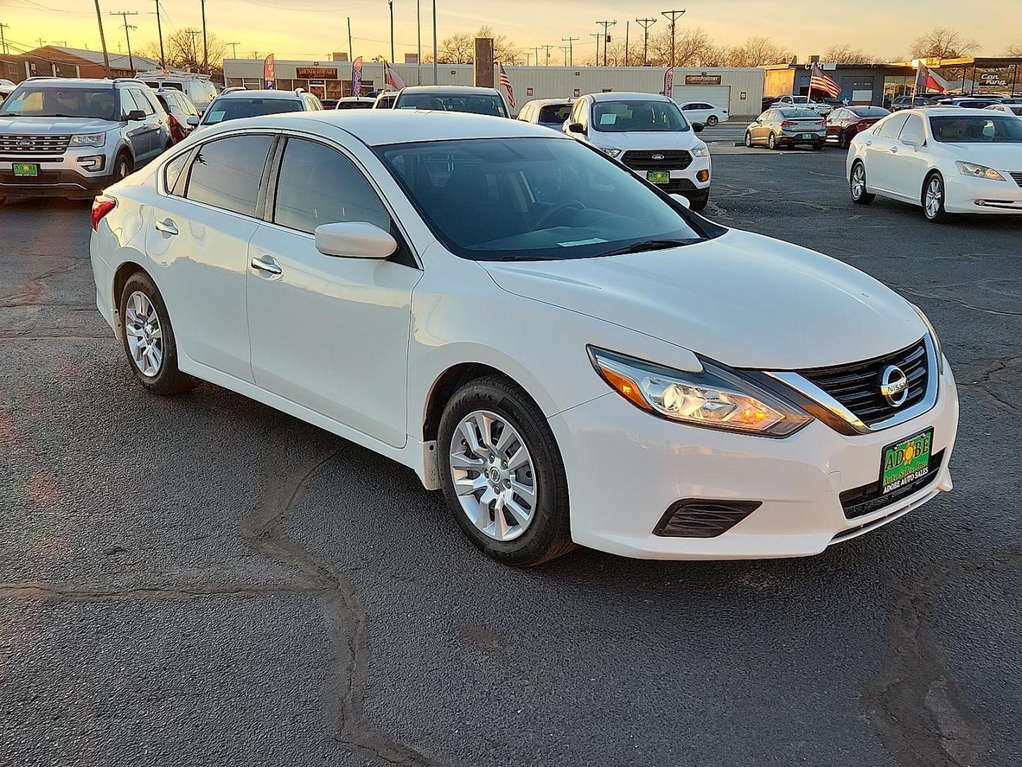 2017 WHITE Nissan Altima 2.5 S (1N4AL3AP6HC) with an 2.5L I-4 DOHC, variable valve control, regular unleaded, engine with 179HP engine, located at 4711 Ave Q, Lubbock, TX, 79412, (806) 687-2362, 33.551304, -101.855293 - Photo#5