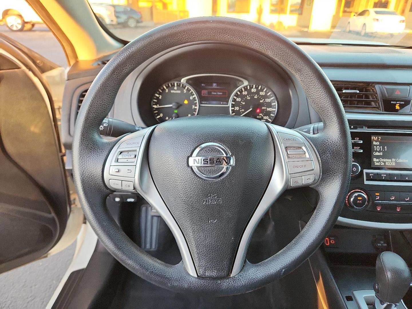 2017 WHITE Nissan Altima 2.5 S (1N4AL3AP6HC) with an 2.5L I-4 DOHC, variable valve control, regular unleaded, engine with 179HP engine, located at 4711 Ave Q, Lubbock, TX, 79412, (806) 687-2362, 33.551304, -101.855293 - Photo#15