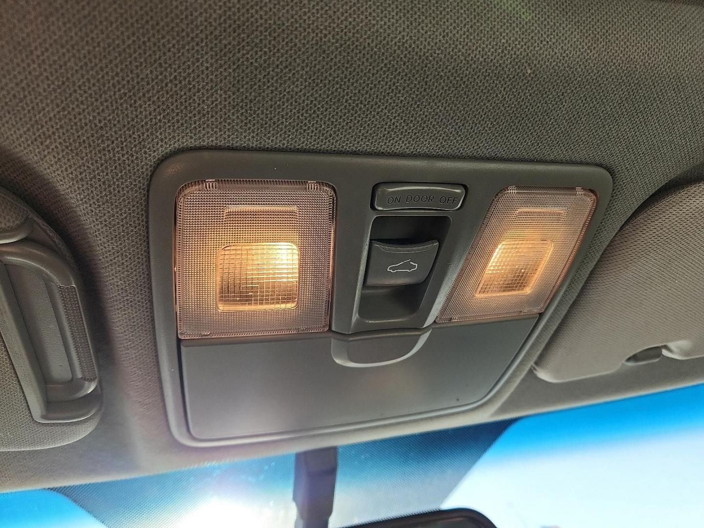 2013 BLACK Hyundai Veloster Base w/Gray (KMHTC6AD9DU) with an 1.6L I-4 gasoline direct injection, DOHC, variable valve control, regular unleaded, engine with 132HP engine, located at 4711 Ave Q, Lubbock, TX, 79412, (806) 687-2362, 33.551304, -101.855293 - Photo#18