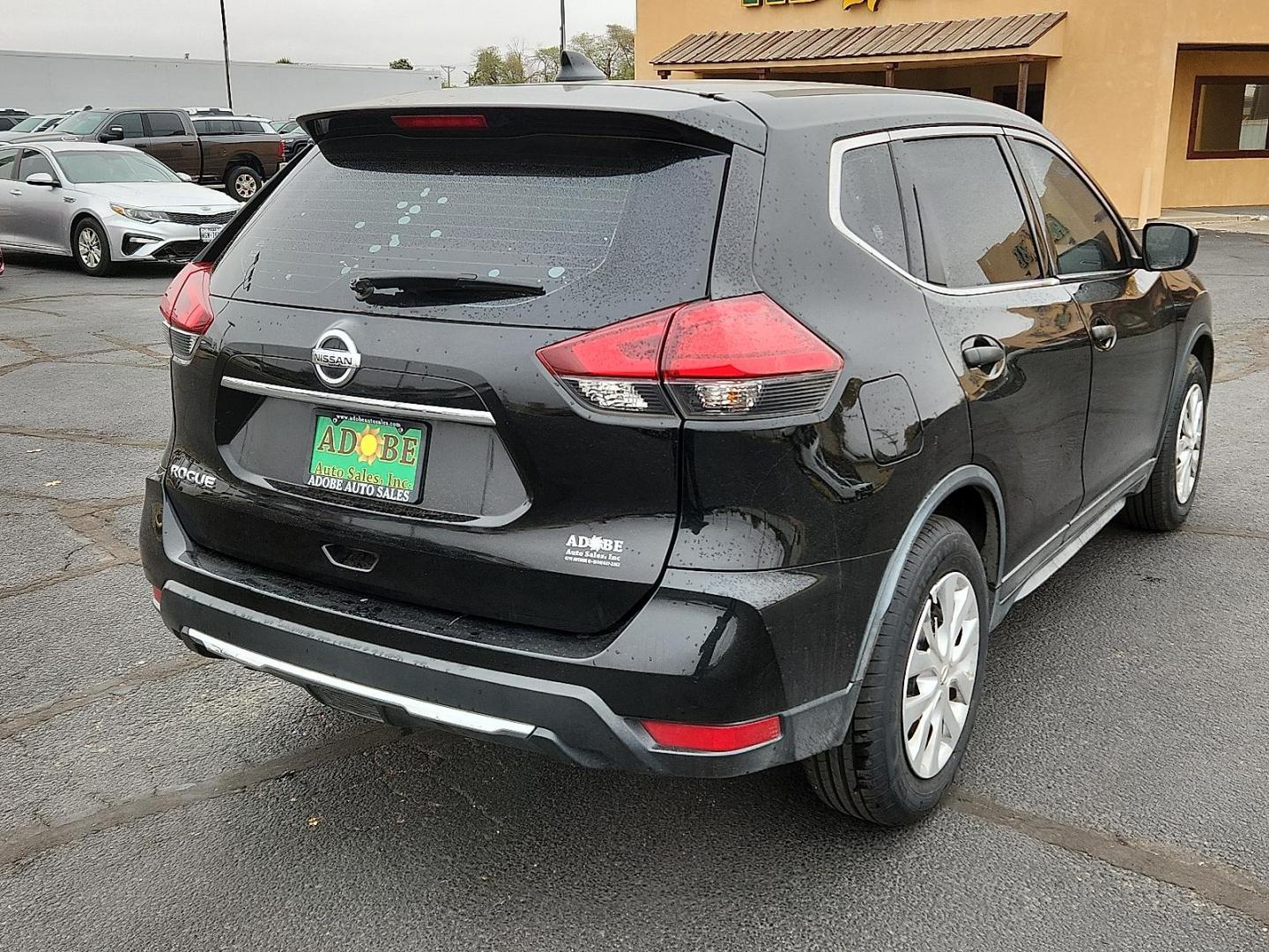 2017 BLACK Nissan Rogue S (JN8AT2MT3HW) with an 2.5L I-4 DOHC, variable valve control, regular unleaded, engine with 170HP engine, located at 4711 Ave Q, Lubbock, TX, 79412, (806) 687-2362, 33.551304, -101.855293 - Photo#3