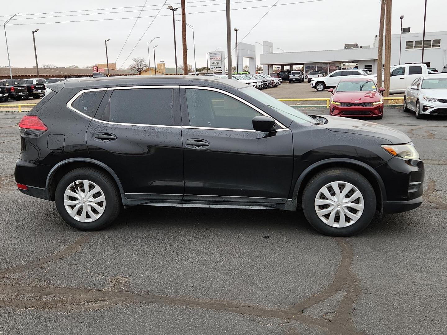 2017 BLACK Nissan Rogue S (JN8AT2MT3HW) with an 2.5L I-4 DOHC, variable valve control, regular unleaded, engine with 170HP engine, located at 4711 Ave Q, Lubbock, TX, 79412, (806) 687-2362, 33.551304, -101.855293 - Photo#4