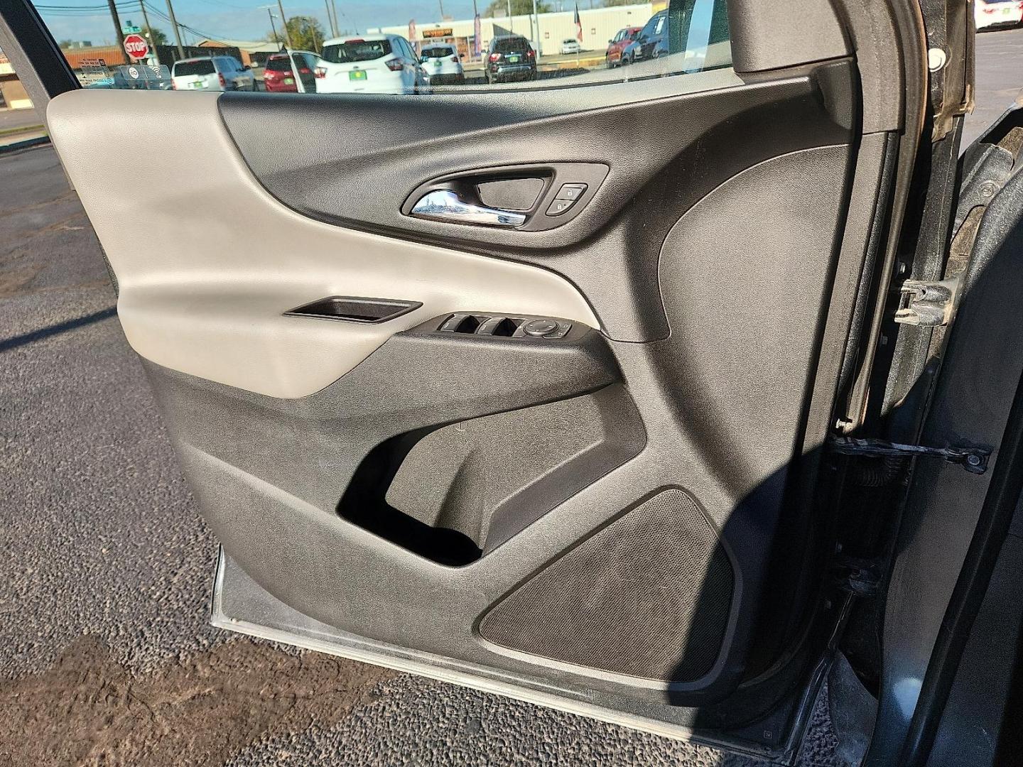 2019 GRAY Chevrolet Equinox LS (2GNAXSEV7K6) with an 1.5L I-4 gasoline direct injection, DOHC, VVT variable valve control, intercooled turbo, regular unleaded, engine with 170HP engine, located at 4711 Ave Q, Lubbock, TX, 79412, (806) 687-2362, 33.551304, -101.855293 - Photo#12