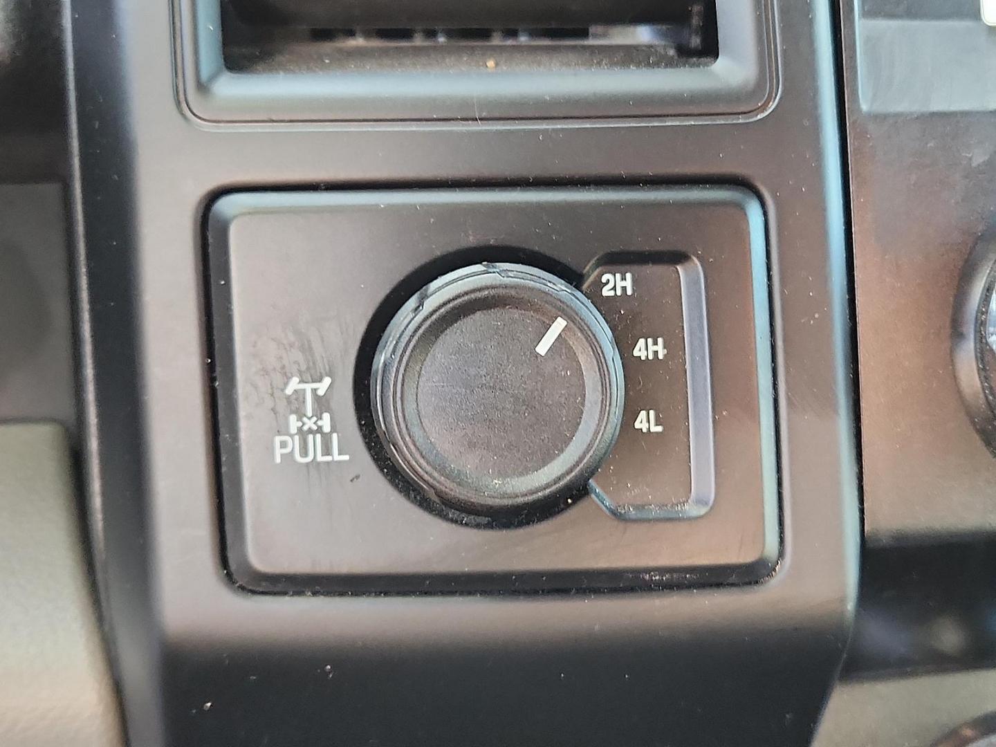 2019 SILVER Ford F-150 XL (1FTEW1E51KK) with an 5L V-8 port/direct injection, DOHC, variable valve control, regular unleaded, engine with 395HP engine, located at 4711 Ave Q, Lubbock, TX, 79412, (806) 687-2362, 33.551304, -101.855293 - Photo#15