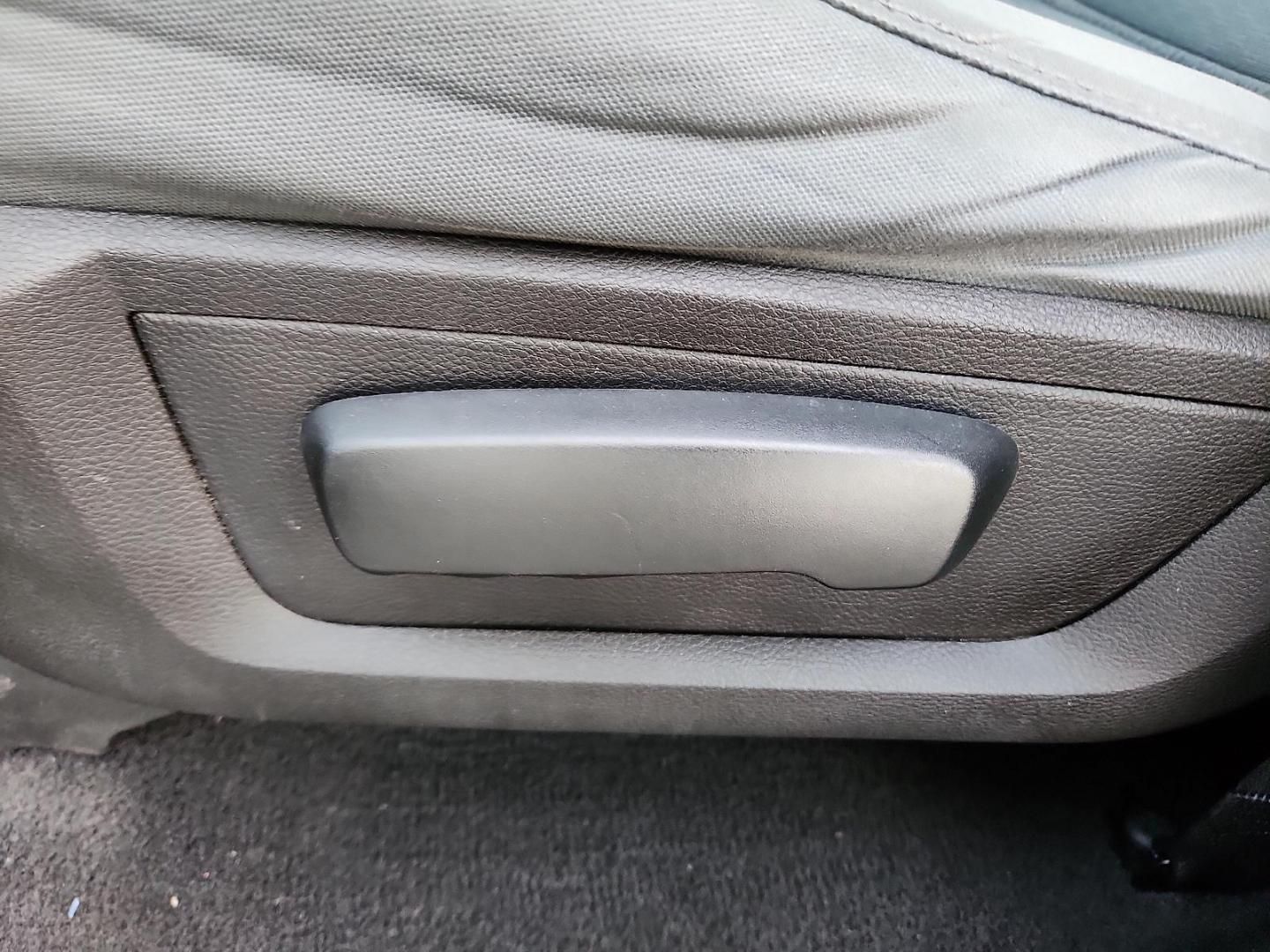 2019 BLACK Ram 1500 Classic Tradesman Quad Cab 4x2 6'4" Box (1C6RR6FT9KS) with an HEMI 5.7L V-8 variable valve control, regular unleaded, engine with cylinder deactivation and 395HP engine, located at 4711 Ave Q, Lubbock, TX, 79412, (806) 687-2362, 33.551304, -101.855293 - Photo#11