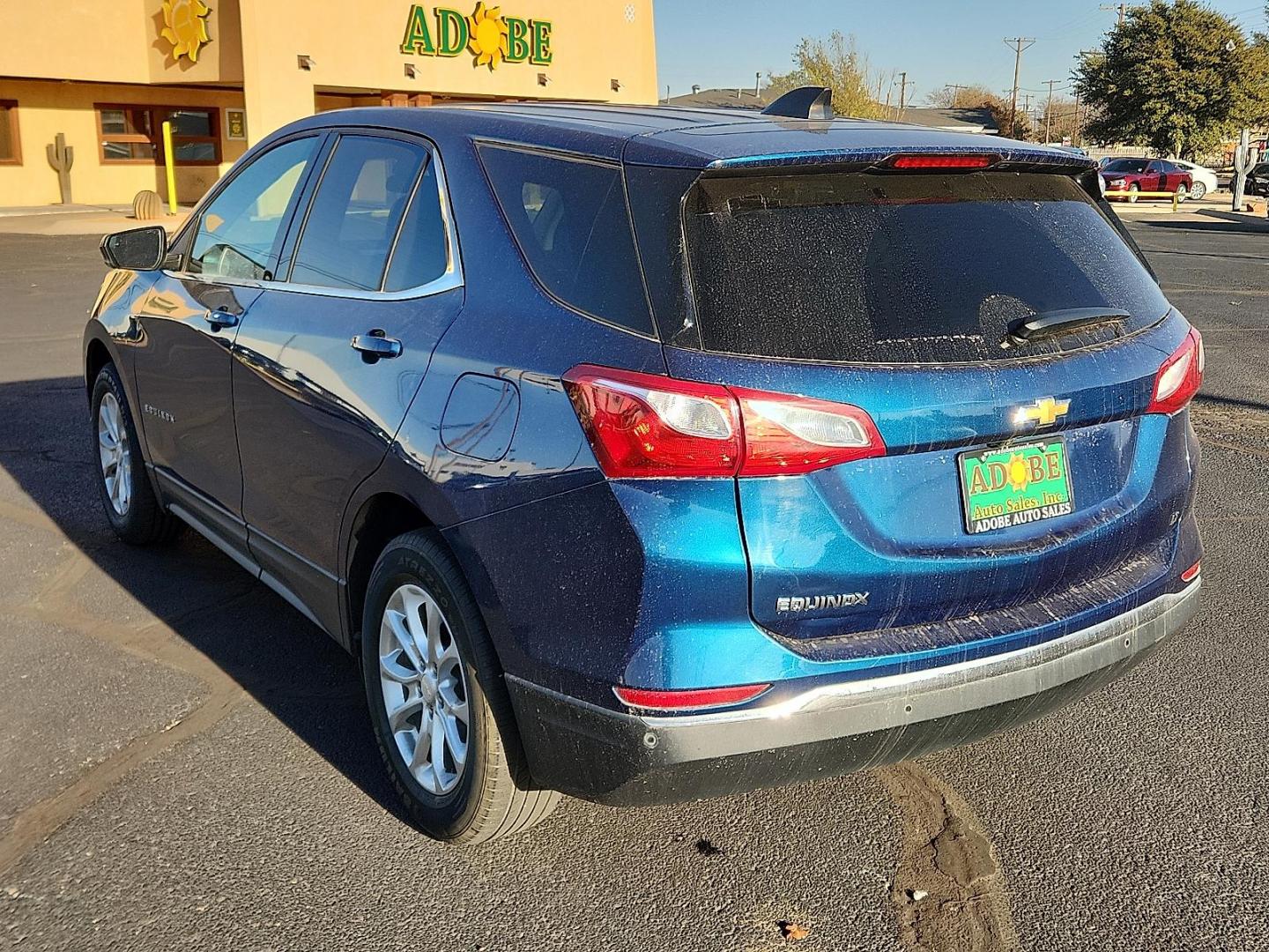2020 BLUE Chevrolet Equinox FWD 2FL (2GNAXJEV1L6) with an 1.5L I-4 gasoline direct injection, DOHC, VVT variable valve control, intercooled turbo, regular unleaded, engine with 170HP engine, located at 4711 Ave Q, Lubbock, TX, 79412, (806) 687-2362, 33.551304, -101.855293 - Photo#2