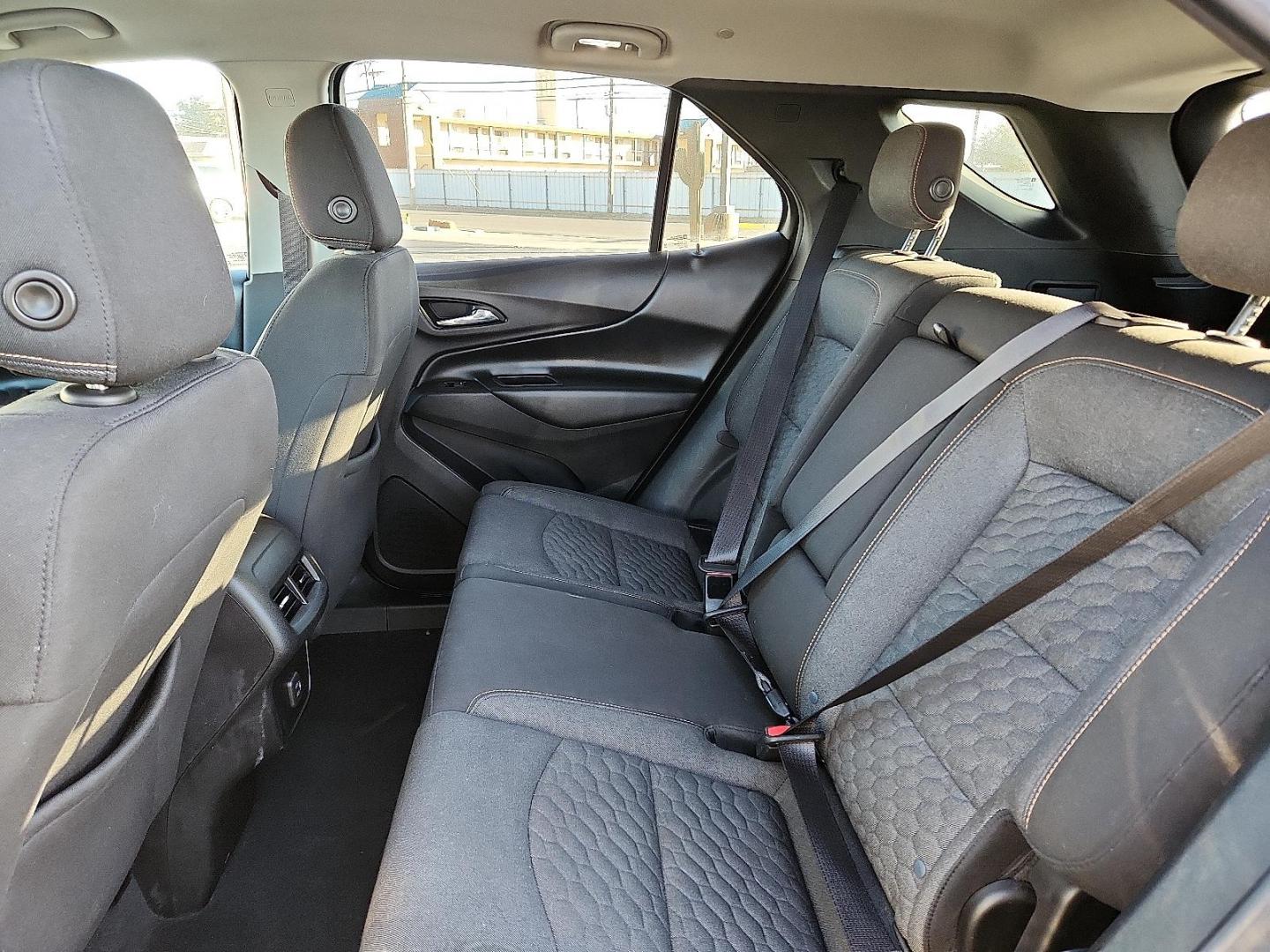 2020 BLUE Chevrolet Equinox FWD 2FL (2GNAXJEV1L6) with an 1.5L I-4 gasoline direct injection, DOHC, VVT variable valve control, intercooled turbo, regular unleaded, engine with 170HP engine, located at 4711 Ave Q, Lubbock, TX, 79412, (806) 687-2362, 33.551304, -101.855293 - Photo#9