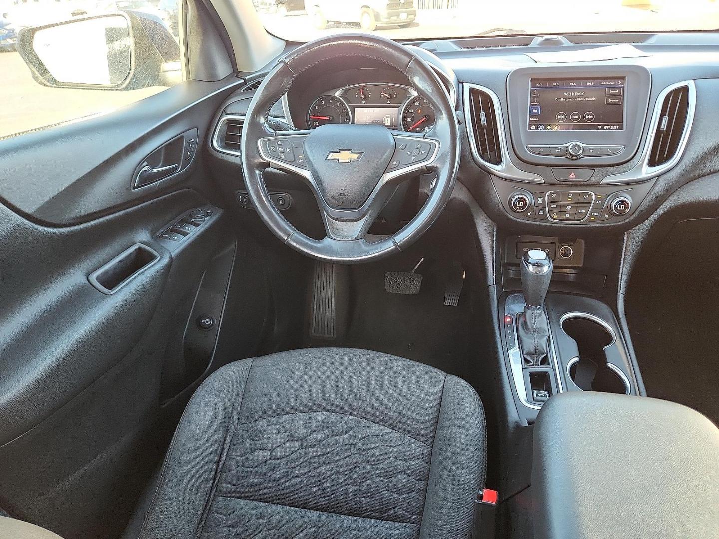 2020 BLUE Chevrolet Equinox FWD 2FL (2GNAXJEV1L6) with an 1.5L I-4 gasoline direct injection, DOHC, VVT variable valve control, intercooled turbo, regular unleaded, engine with 170HP engine, located at 4711 Ave Q, Lubbock, TX, 79412, (806) 687-2362, 33.551304, -101.855293 - Photo#10