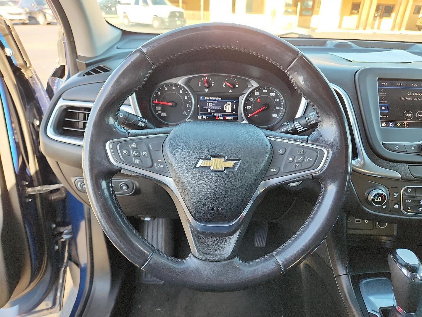2020 BLUE Chevrolet Equinox FWD 2FL (2GNAXJEV1L6) with an 1.5L I-4 gasoline direct injection, DOHC, VVT variable valve control, intercooled turbo, regular unleaded, engine with 170HP engine, located at 4711 Ave Q, Lubbock, TX, 79412, (806) 687-2362, 33.551304, -101.855293 - Photo#18