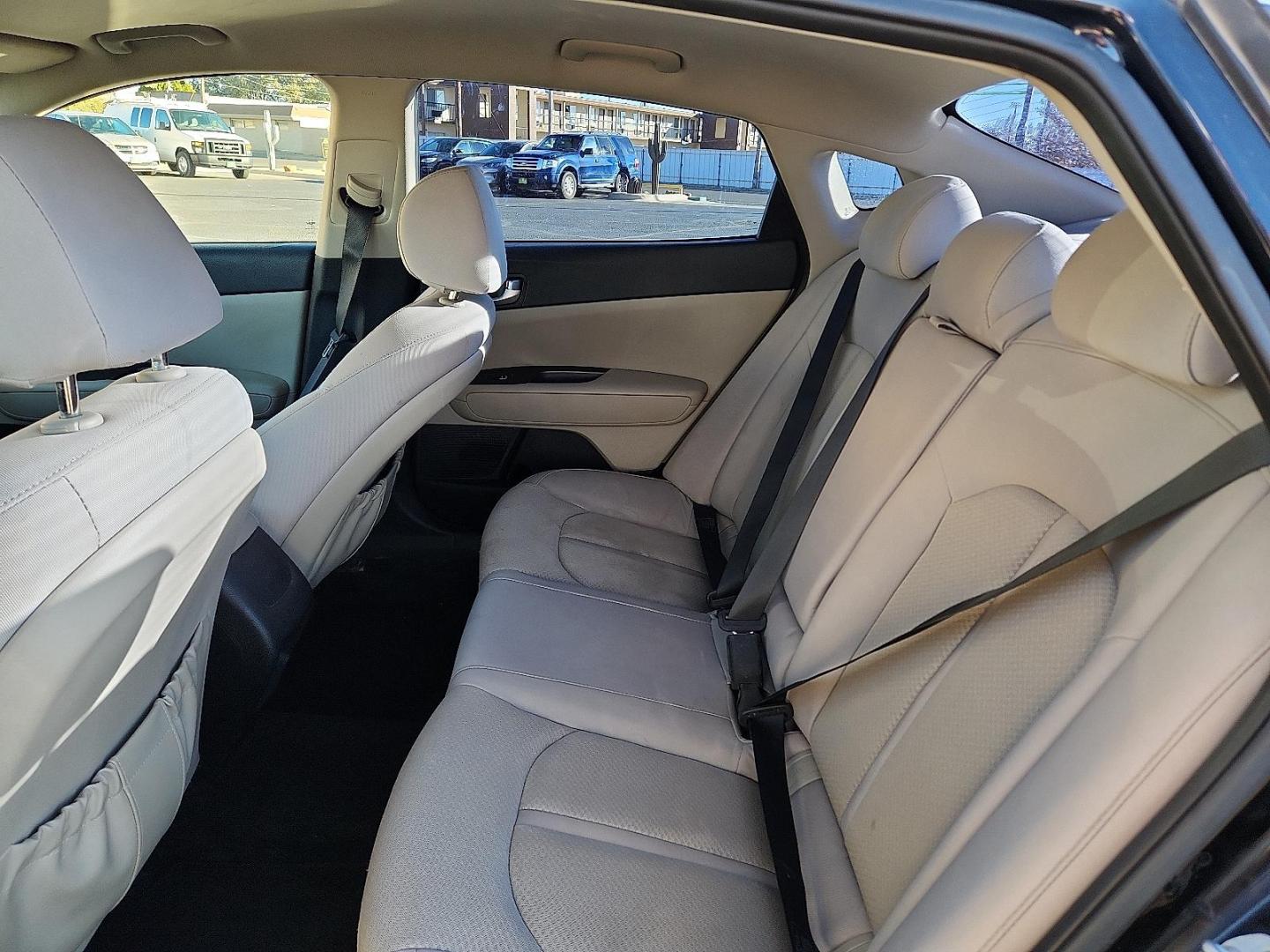 2016 BLACK Kia Optima LX (5XXGT4L35GG) with an Theta II 2.4L I-4 gasoline direct injection, DOHC, CVVT variable valve control, regular unleaded, engine with 185HP engine, located at 4711 Ave Q, Lubbock, TX, 79412, (806) 687-2362, 33.551304, -101.855293 - Photo#10