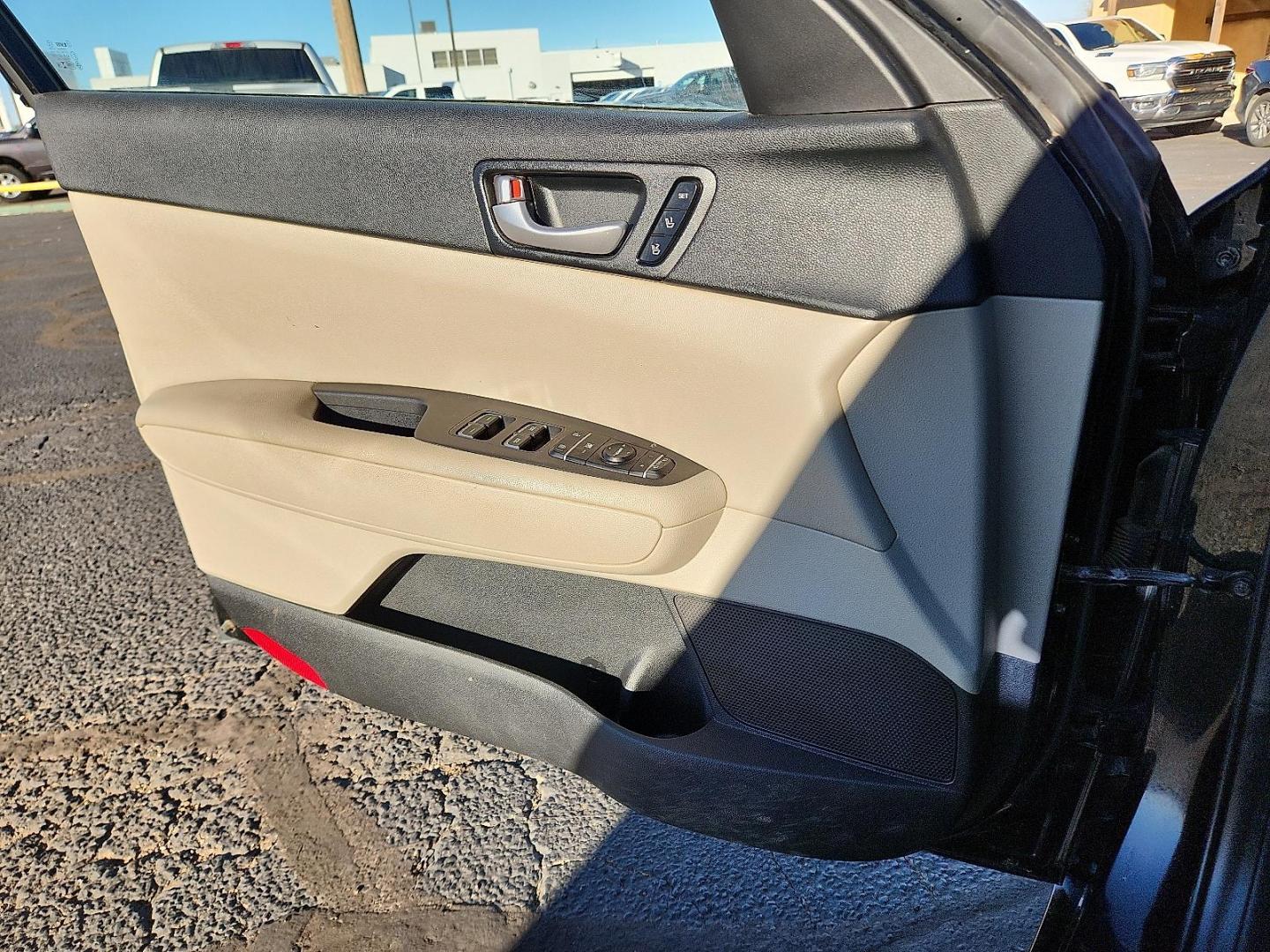 2016 BLACK Kia Optima LX (5XXGT4L35GG) with an Theta II 2.4L I-4 gasoline direct injection, DOHC, CVVT variable valve control, regular unleaded, engine with 185HP engine, located at 4711 Ave Q, Lubbock, TX, 79412, (806) 687-2362, 33.551304, -101.855293 - Photo#15