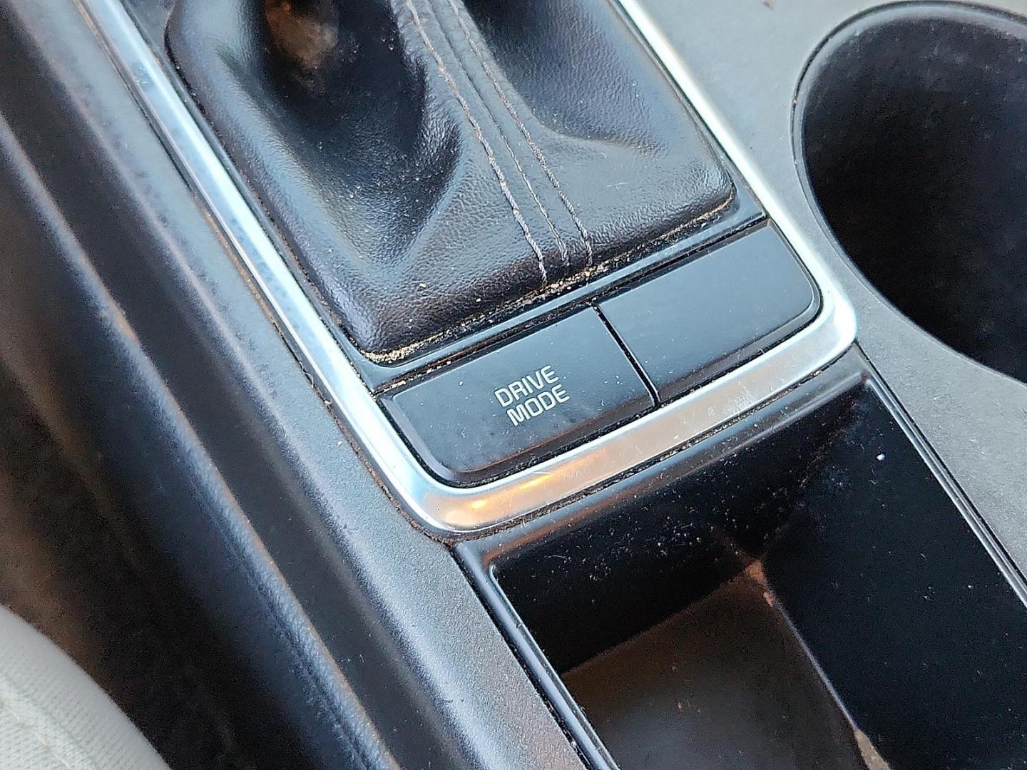 2016 BLACK Kia Optima LX (5XXGT4L35GG) with an Theta II 2.4L I-4 gasoline direct injection, DOHC, CVVT variable valve control, regular unleaded, engine with 185HP engine, located at 4711 Ave Q, Lubbock, TX, 79412, (806) 687-2362, 33.551304, -101.855293 - Photo#26