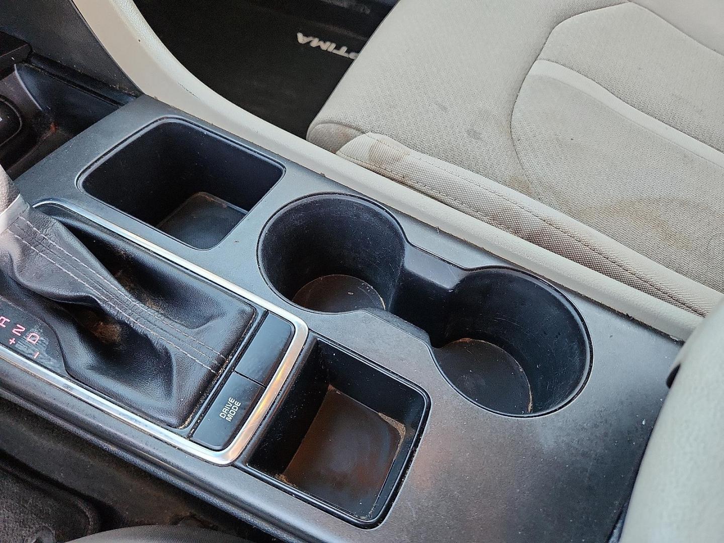 2016 BLACK Kia Optima LX (5XXGT4L35GG) with an Theta II 2.4L I-4 gasoline direct injection, DOHC, CVVT variable valve control, regular unleaded, engine with 185HP engine, located at 4711 Ave Q, Lubbock, TX, 79412, (806) 687-2362, 33.551304, -101.855293 - Photo#28